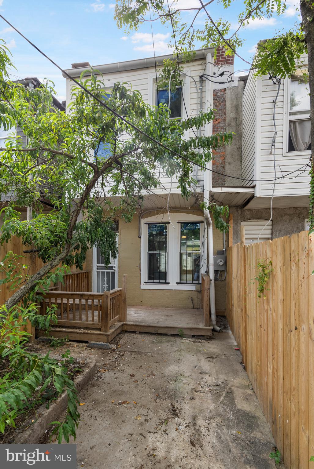 BROADWAY EAST - Residential