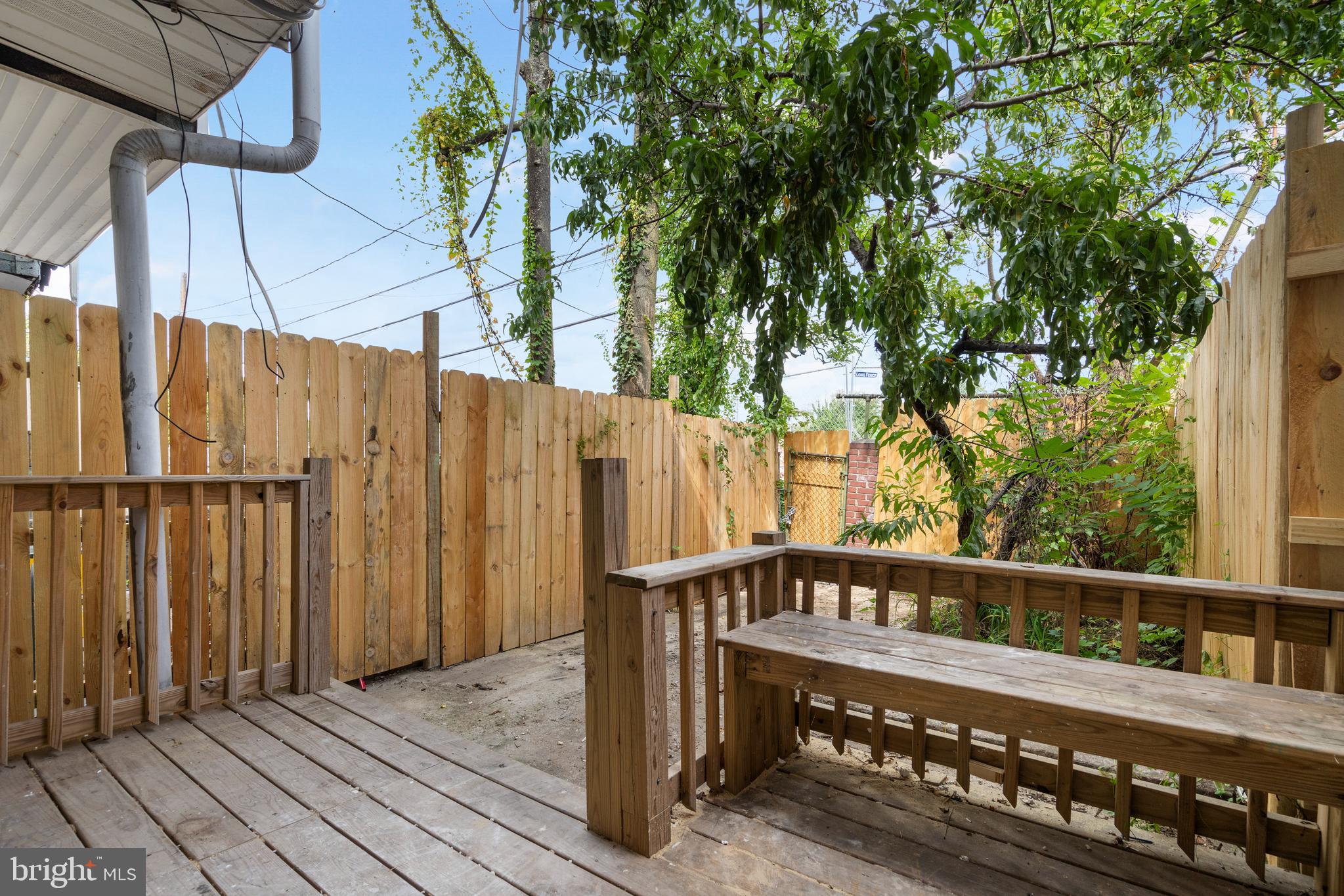 BROADWAY EAST - Residential