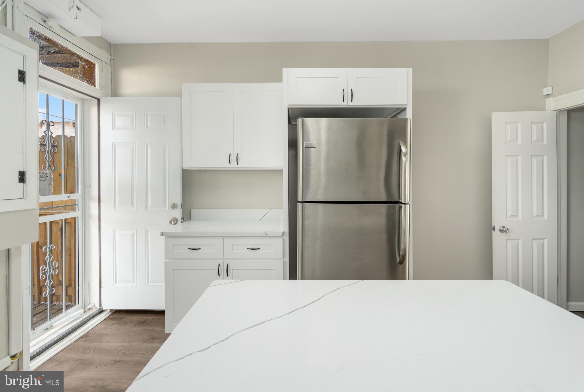 BROADWAY EAST - Residential