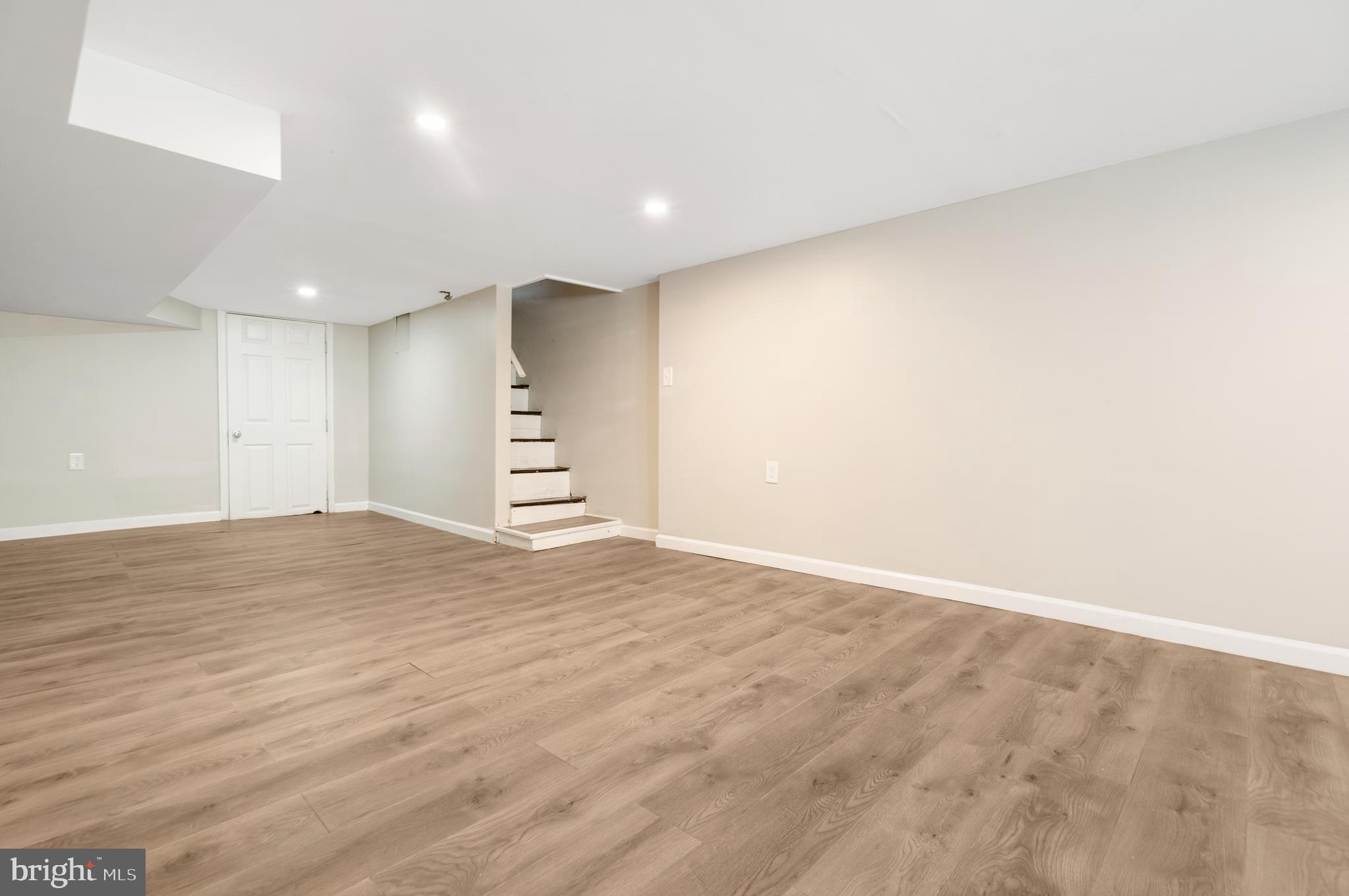 BROADWAY EAST - Residential