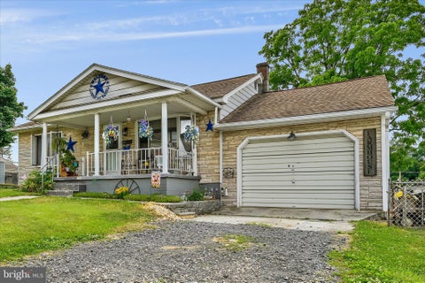 Photo of 802 N 16th Street, POTTSVILLE, PA 17901 (MLS # PASK2027668)