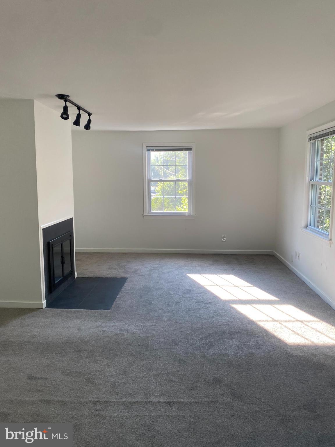 ROCK CREEK GARDENS CONDOMINIUMS - Residential Lease