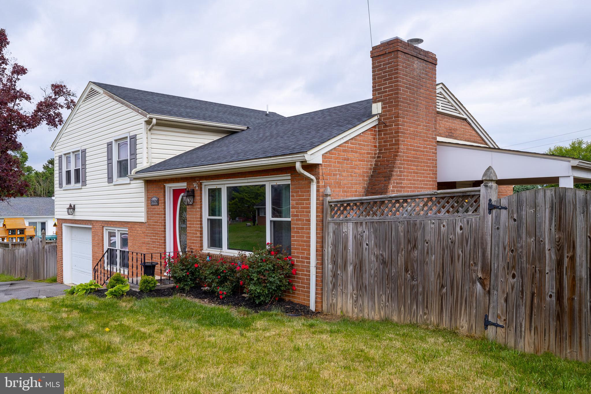 ORCHARD HILLS - Residential