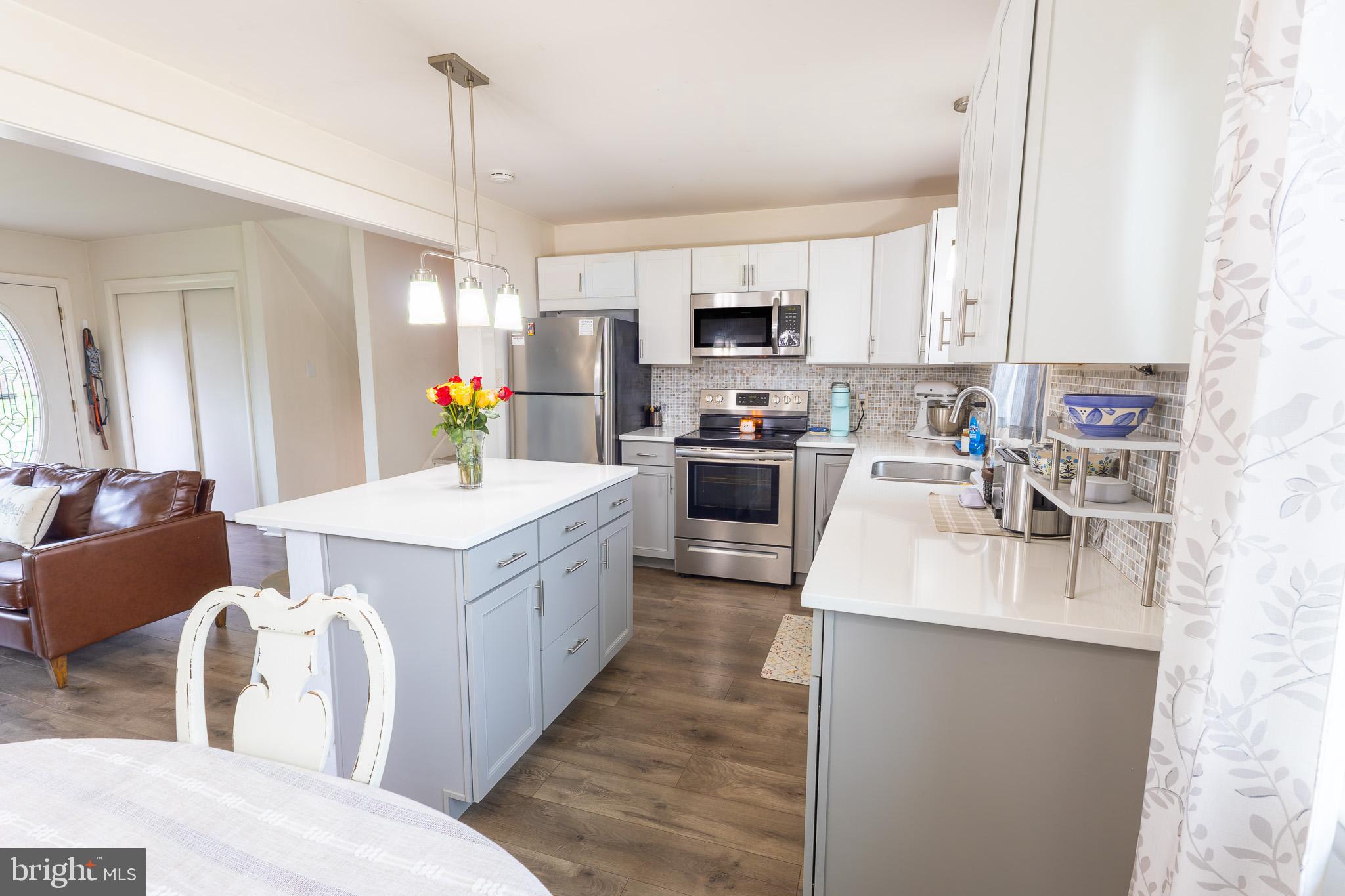 ORCHARD HILLS - Residential