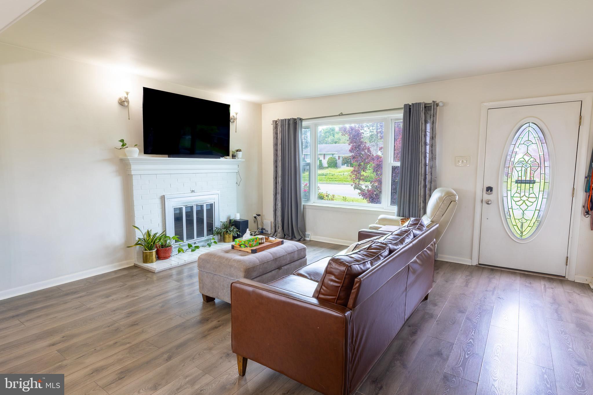ORCHARD HILLS - Residential