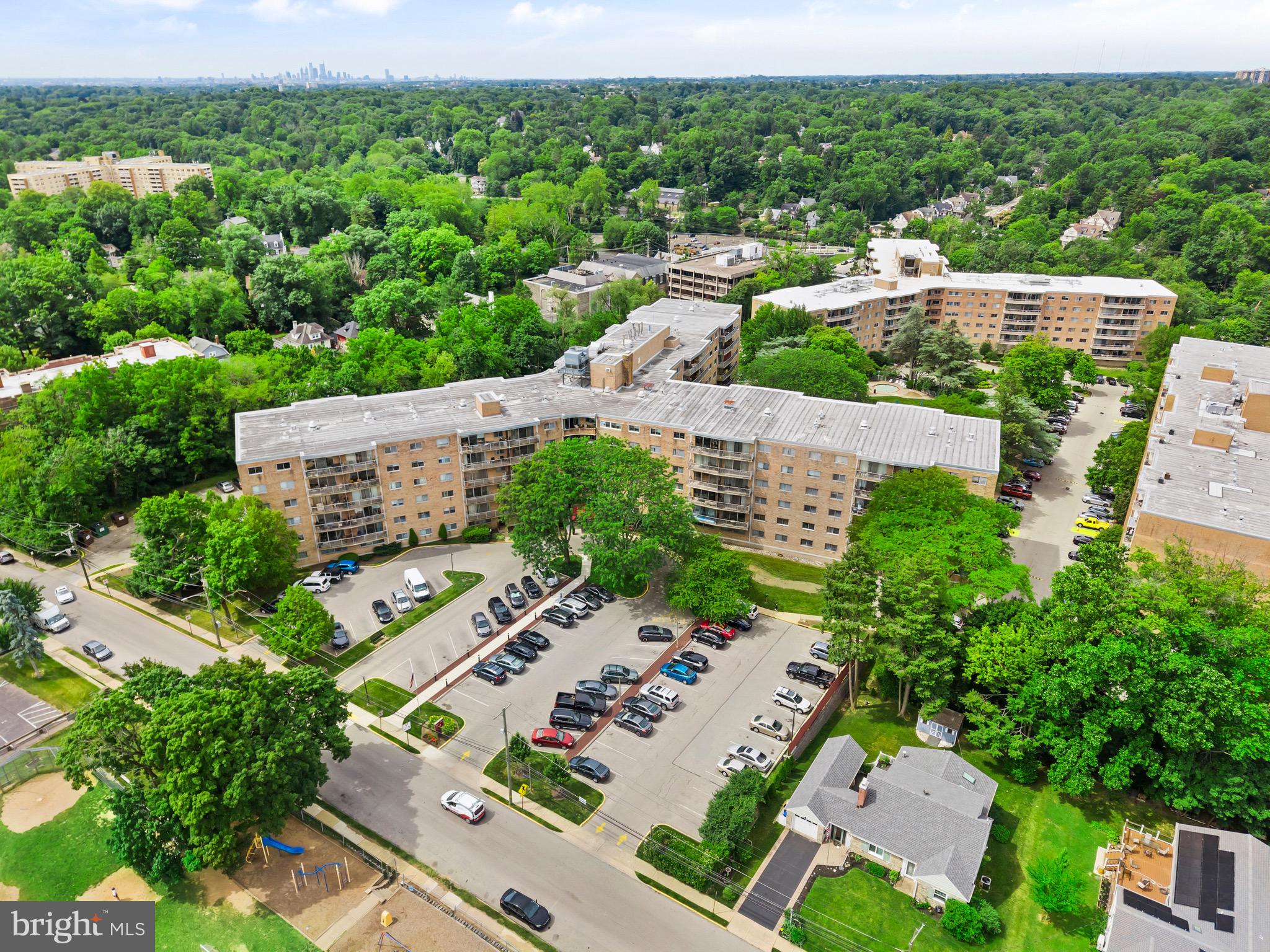 309 FLORENCE AVENUE 205-N