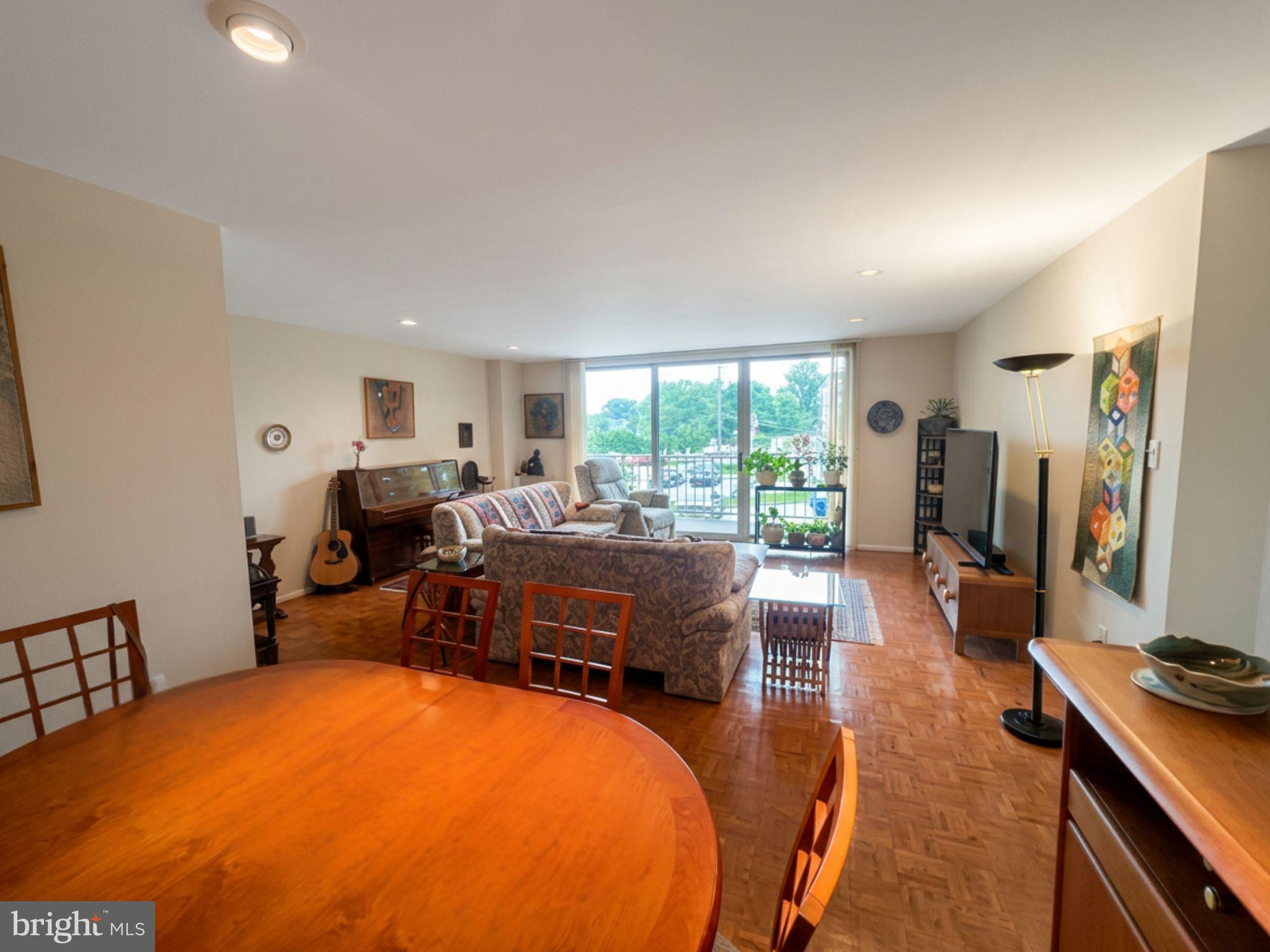 309 FLORENCE AVENUE 205-N