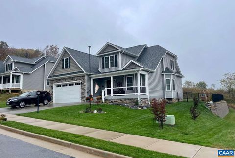 115 HULL HILLS LN STAUNTON VA 24401