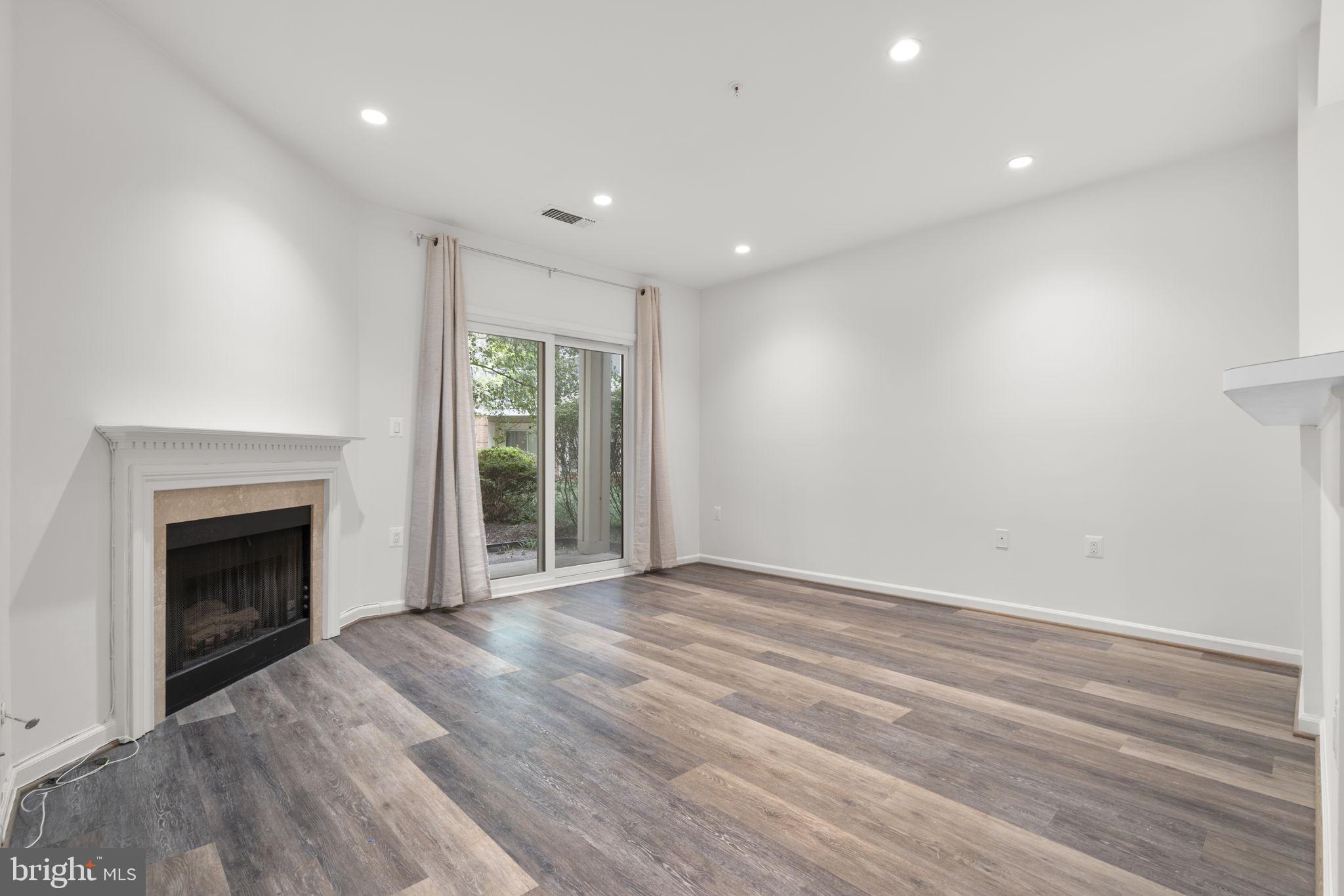 12915 ALTON SQUARE 113