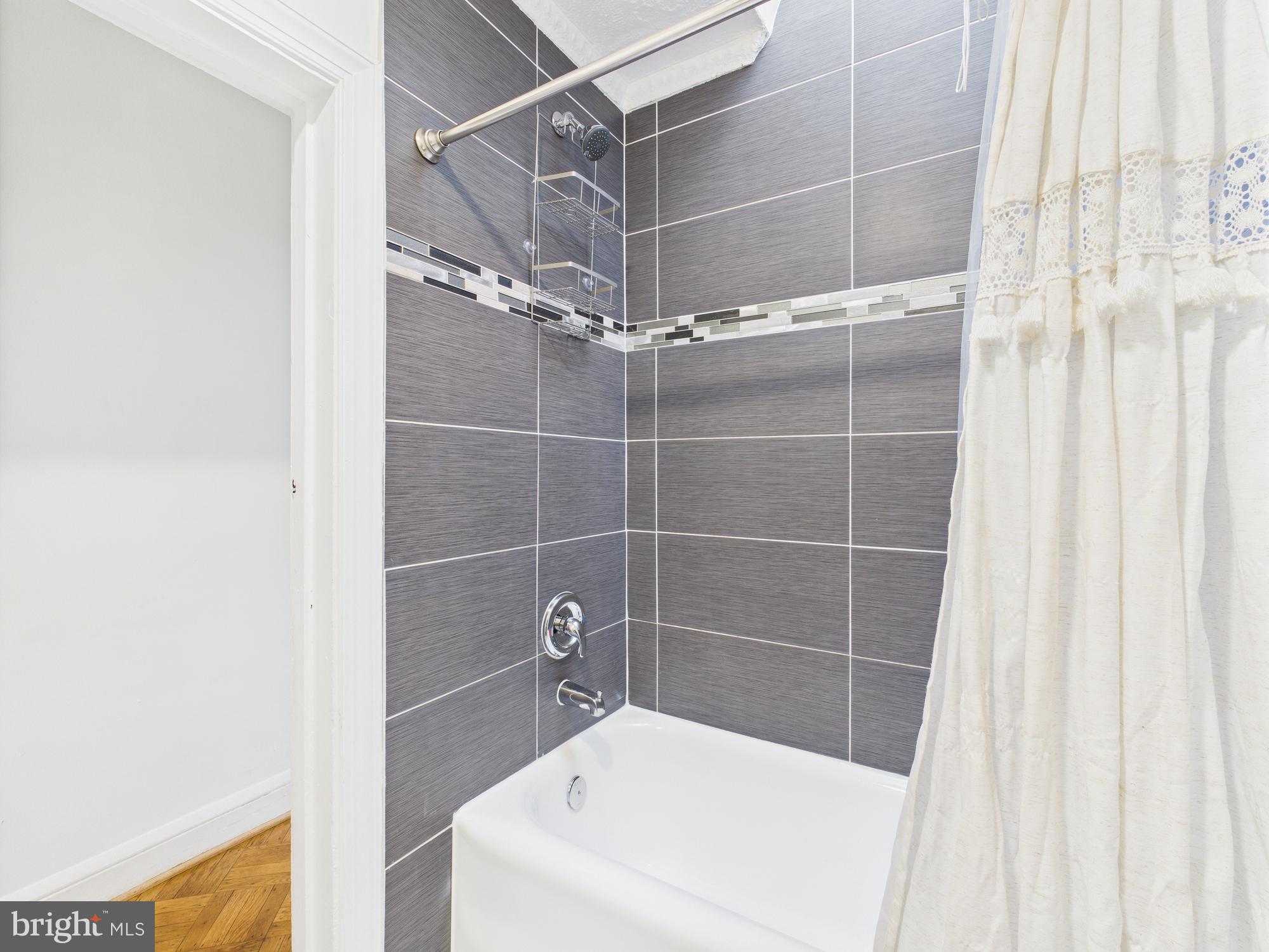 CHARLES VILLAGE - Residential Lease