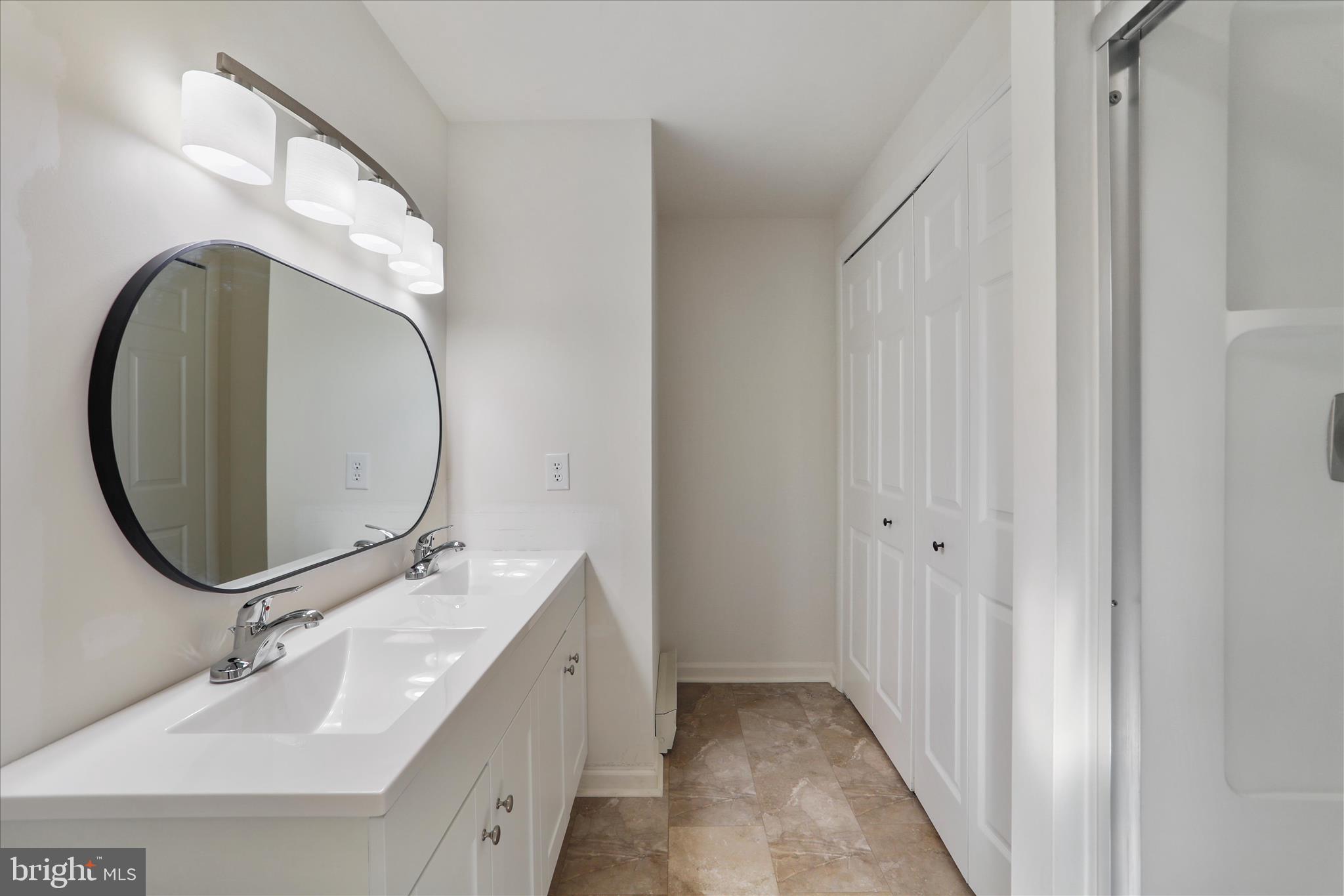 OAKLAND HILLS - Residential