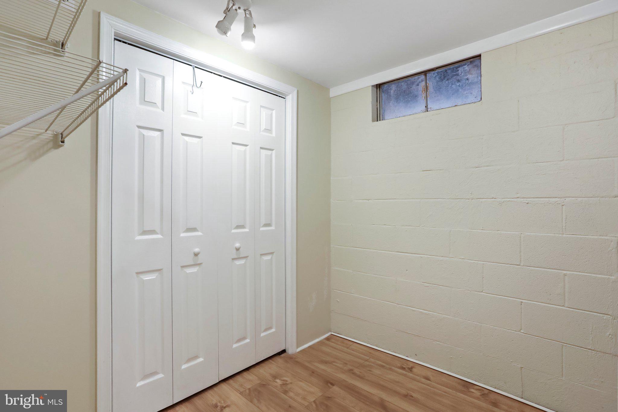 WALNUT GROVE - Residential