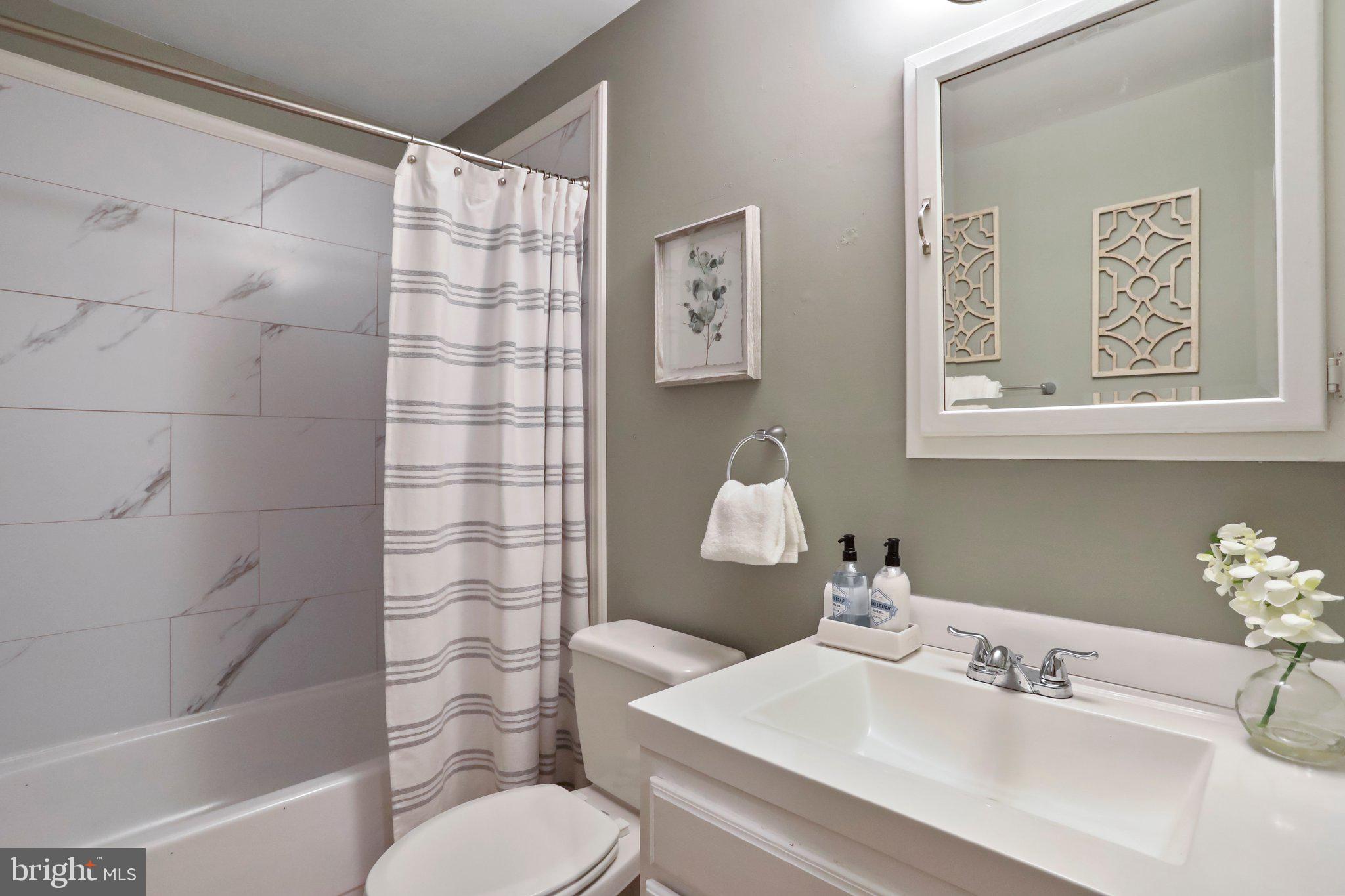 WALNUT GROVE - Residential