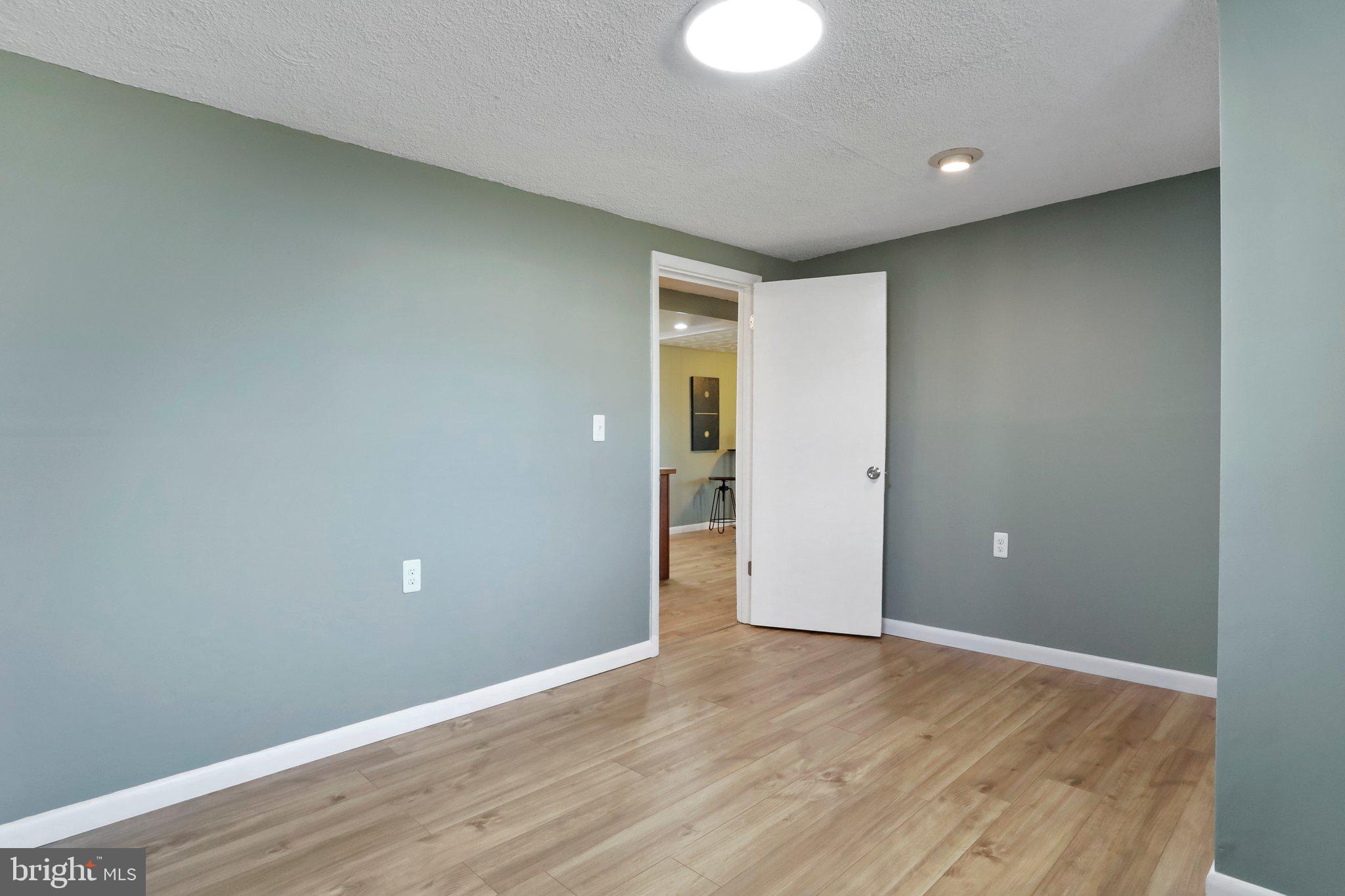 WALNUT GROVE - Residential