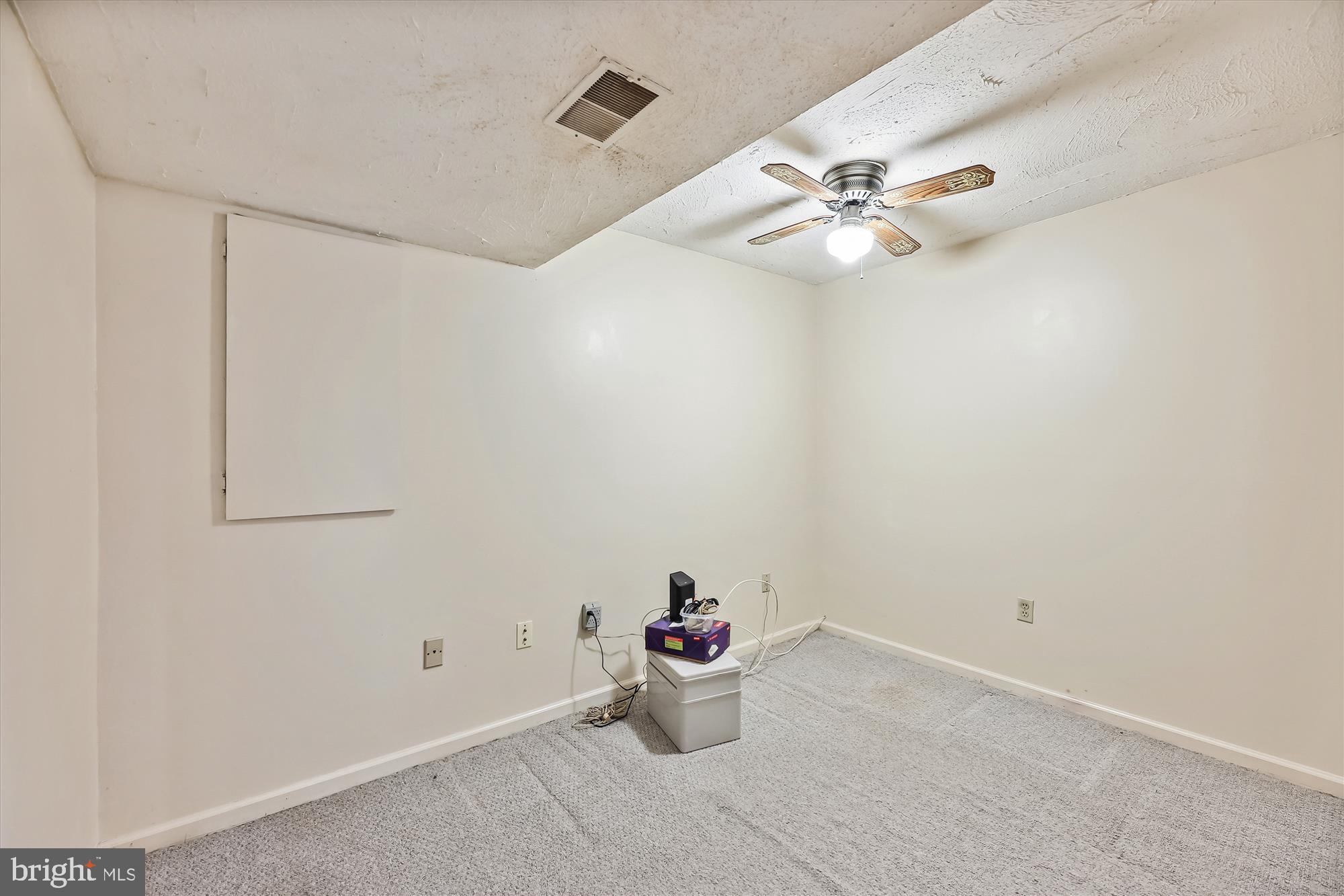 OXFORD RUN - Residential