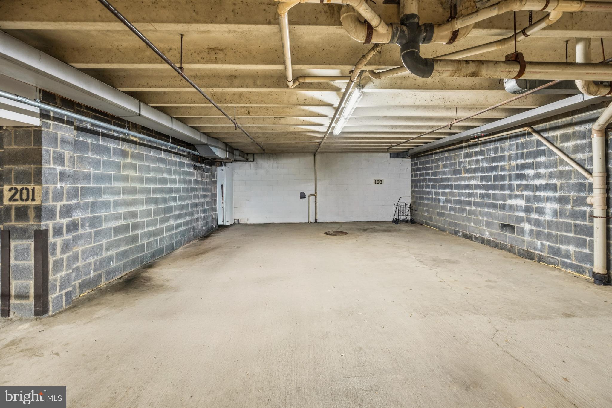 TREEBROOKE CONDOMINIUM - Residential