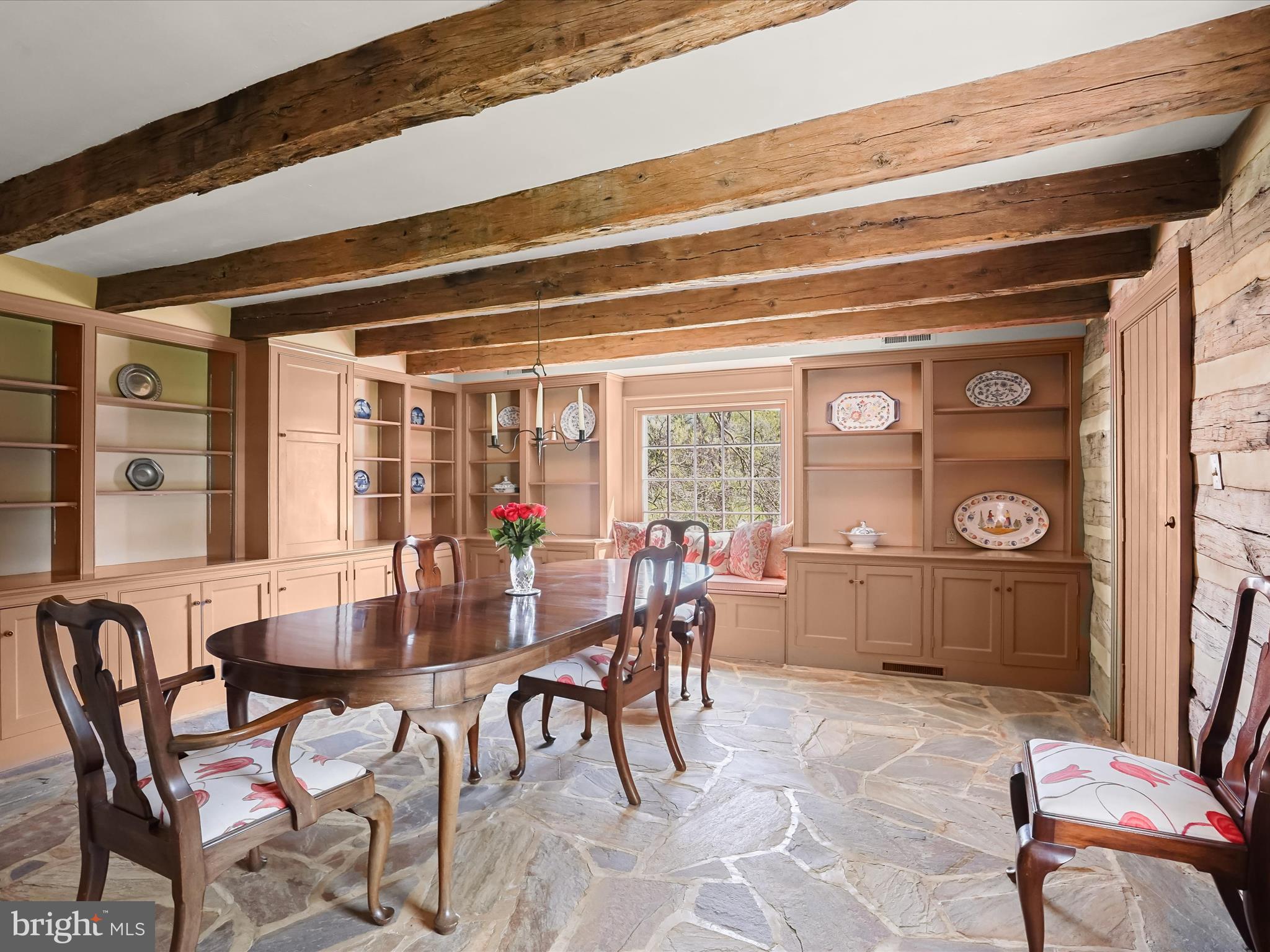 WOODSIDE ESTATES - Residential