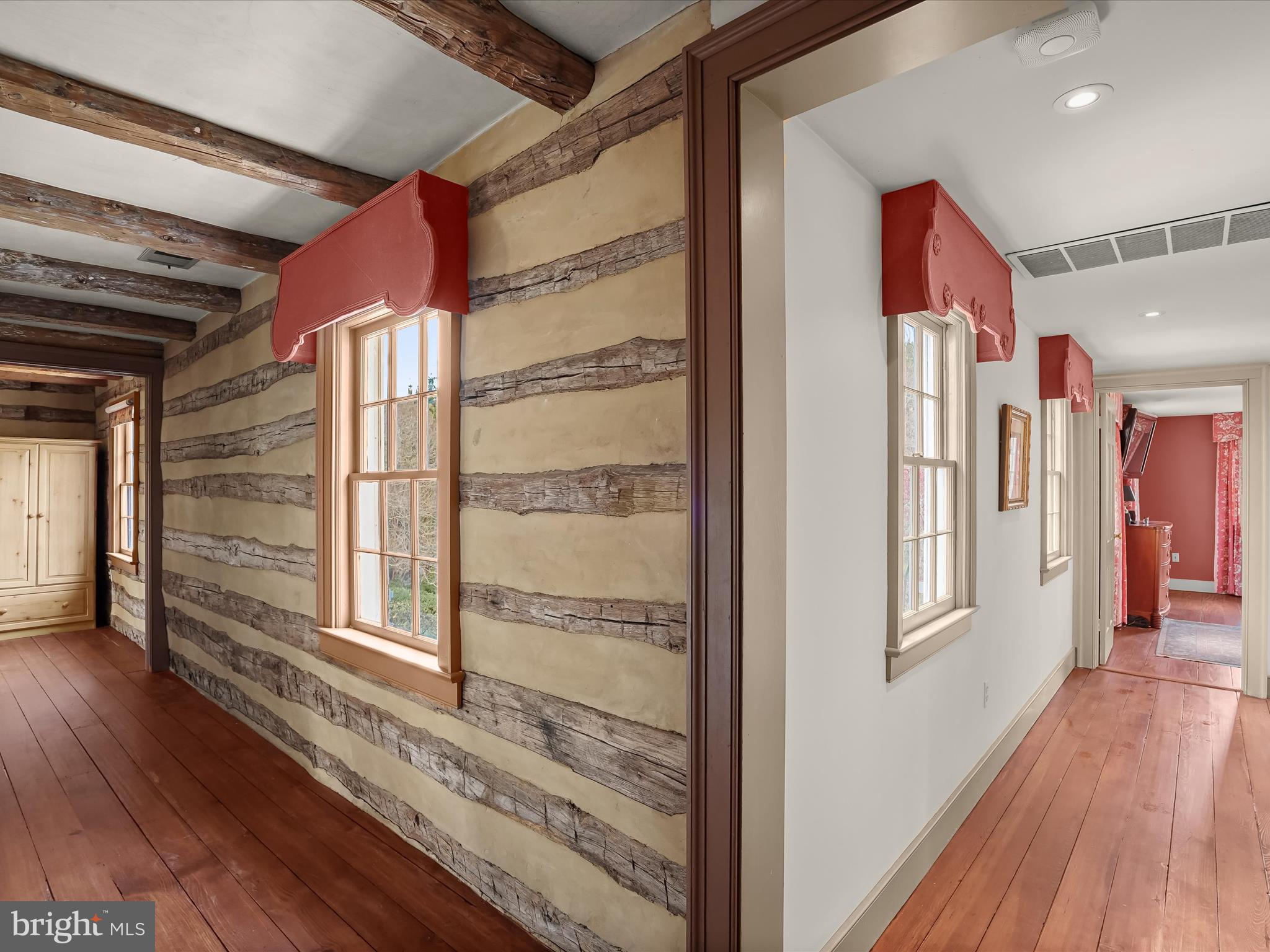 WOODSIDE ESTATES - Residential