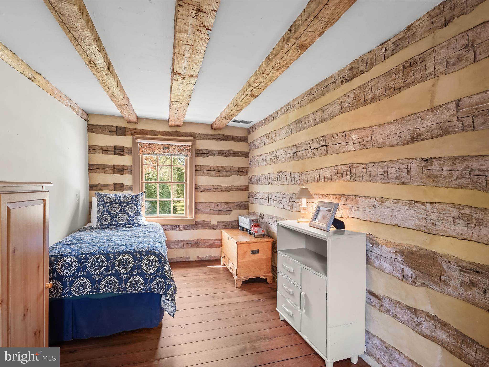 WOODSIDE ESTATES - Residential