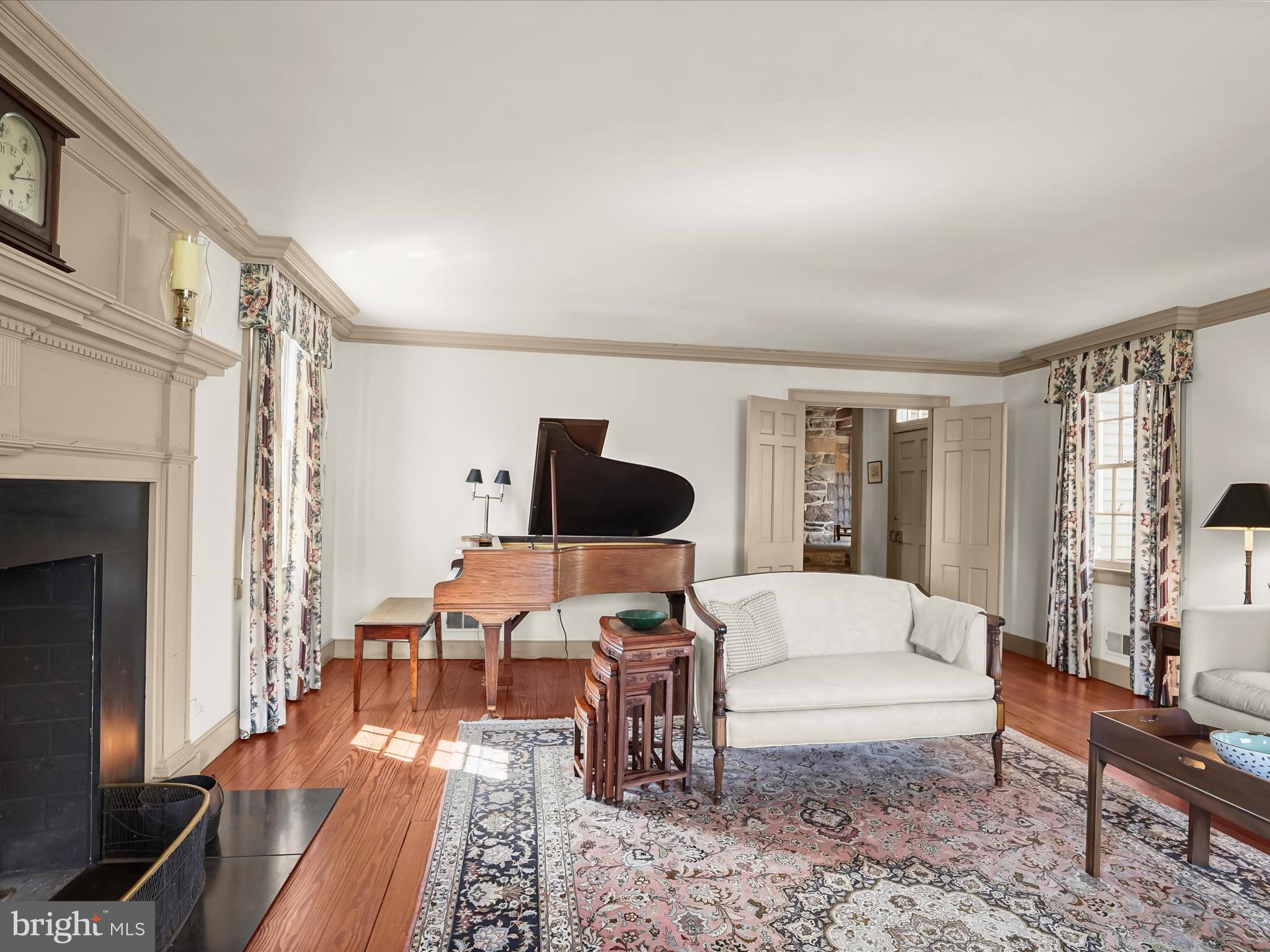 WOODSIDE ESTATES - Residential