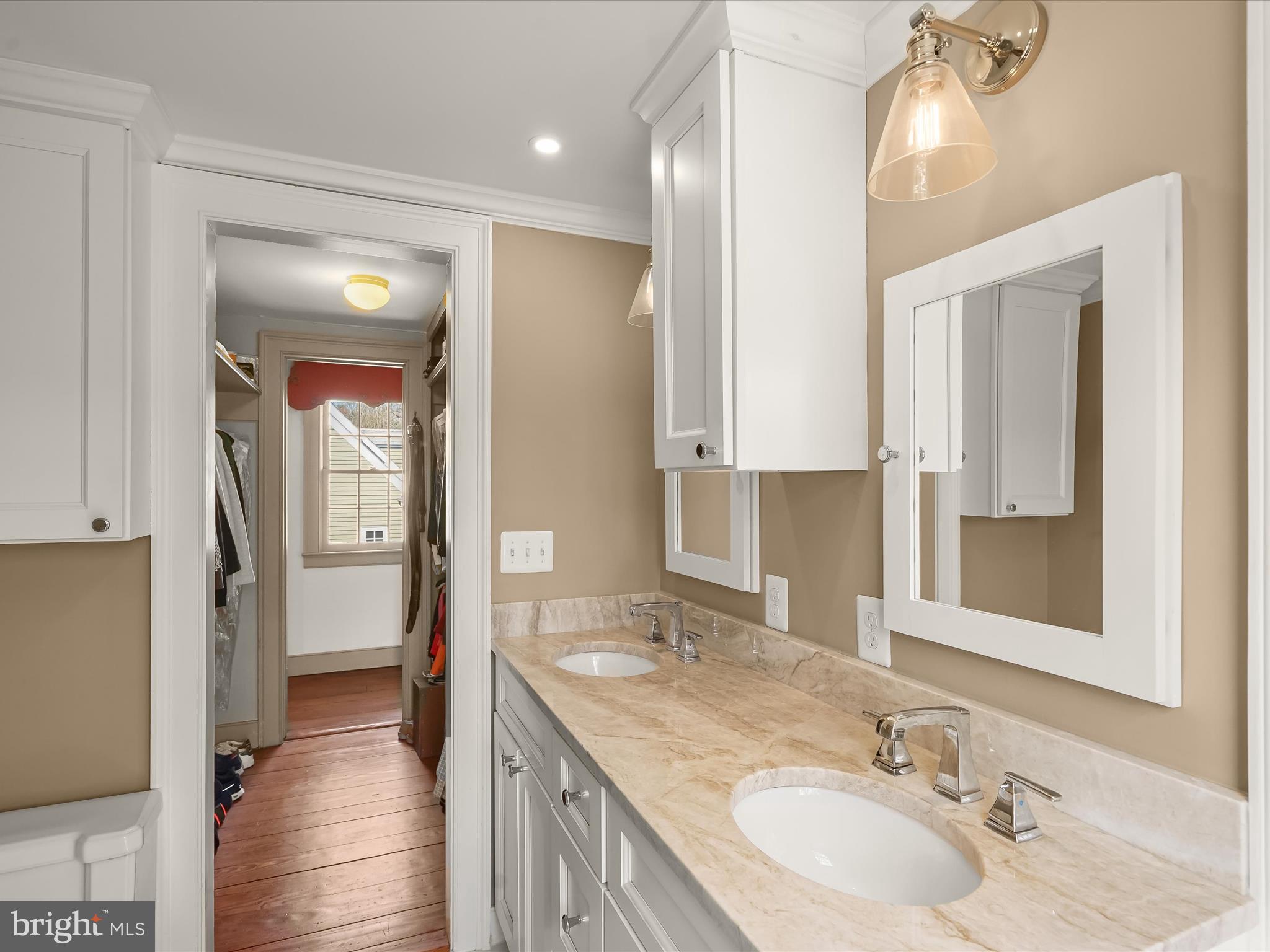 WOODSIDE ESTATES - Residential