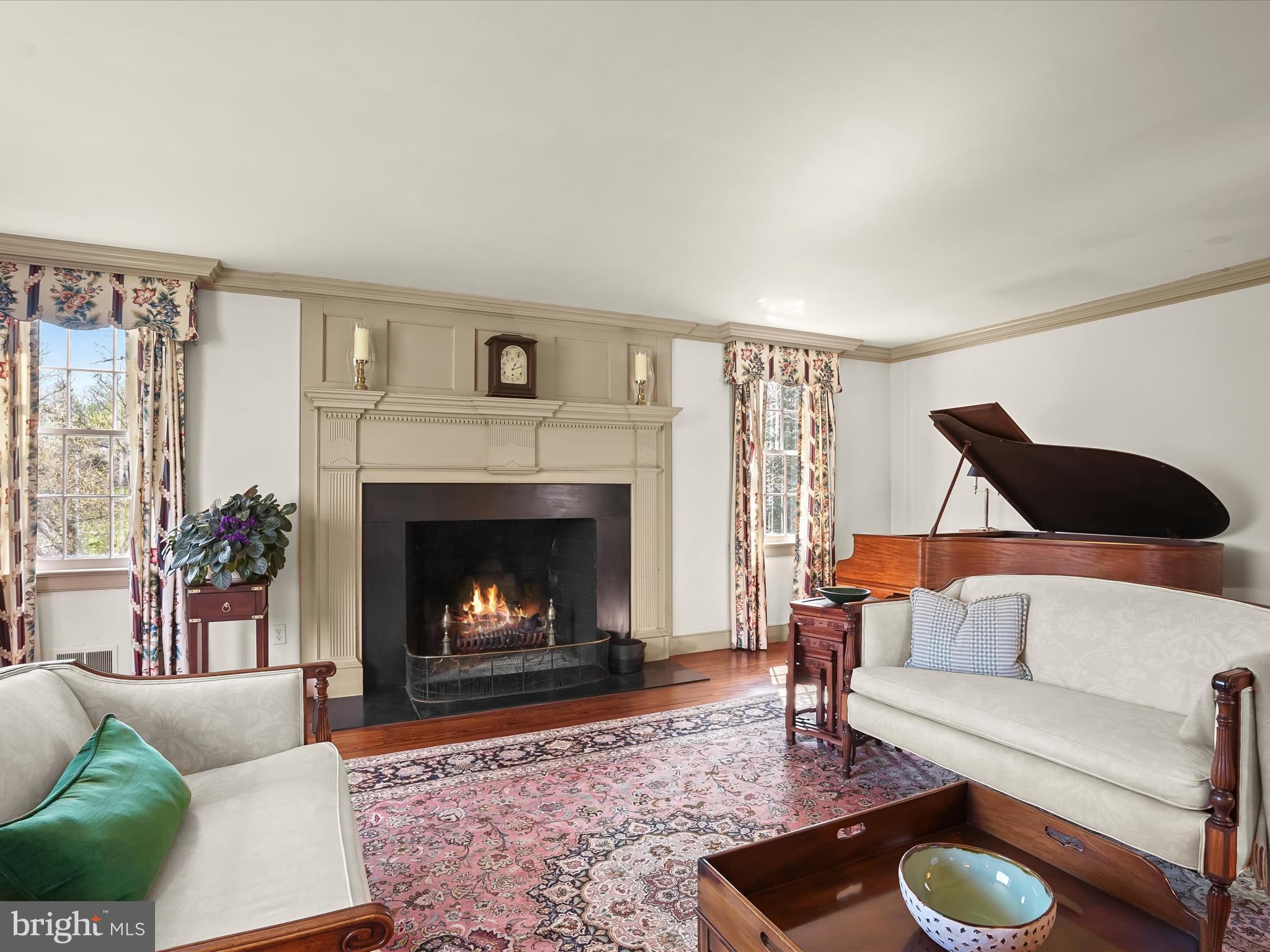 WOODSIDE ESTATES - Residential