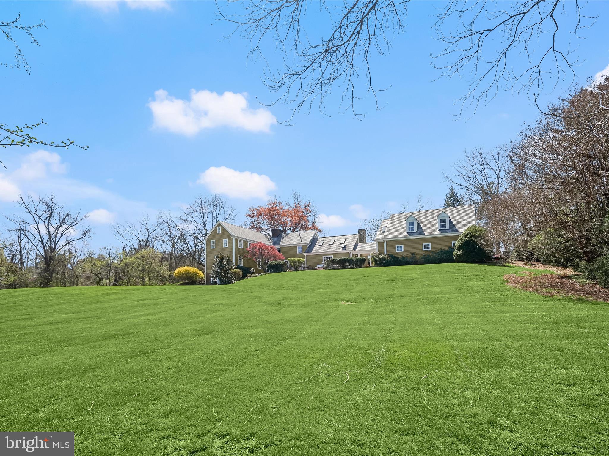 WOODSIDE ESTATES - Residential