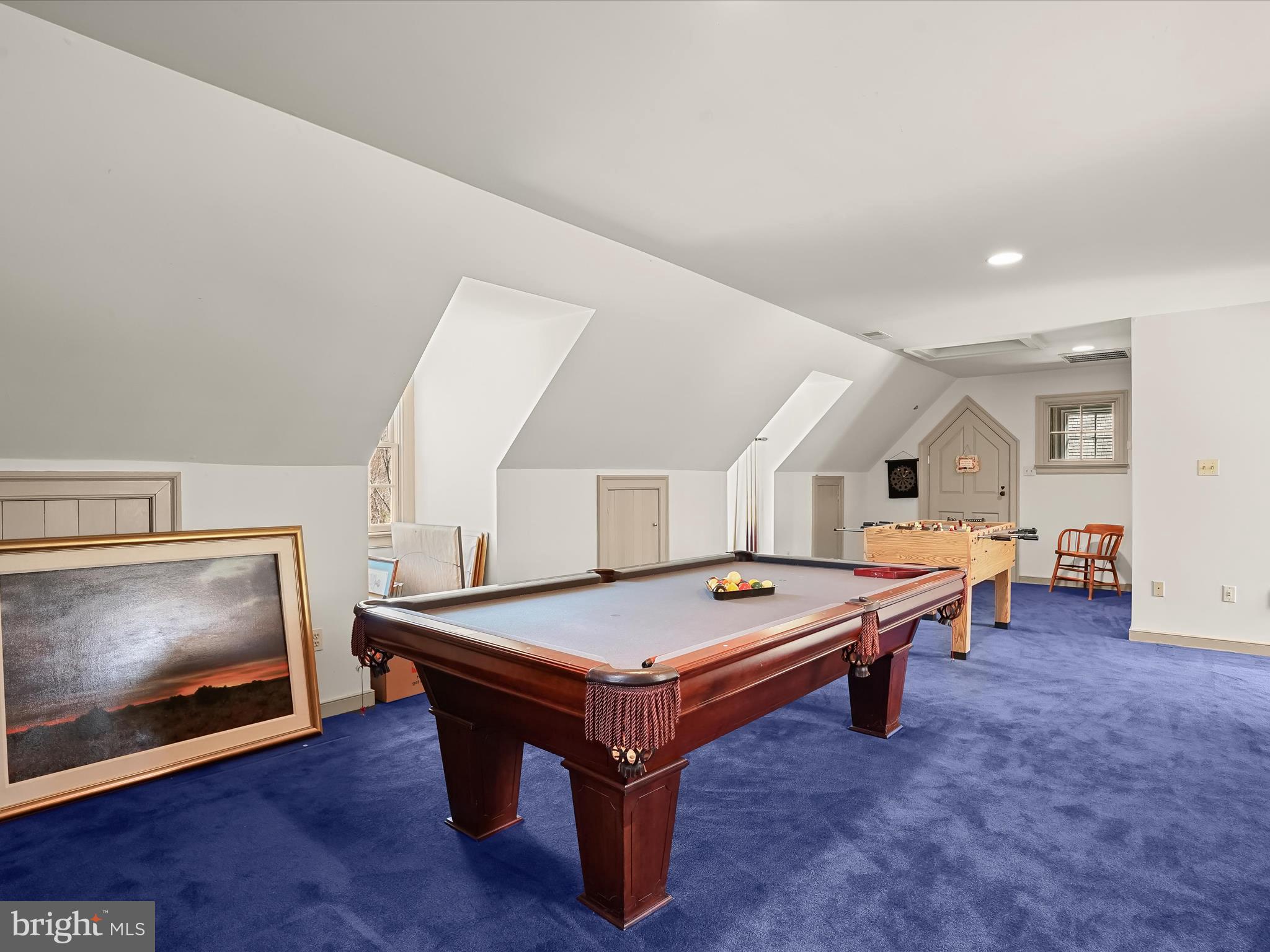 WOODSIDE ESTATES - Residential