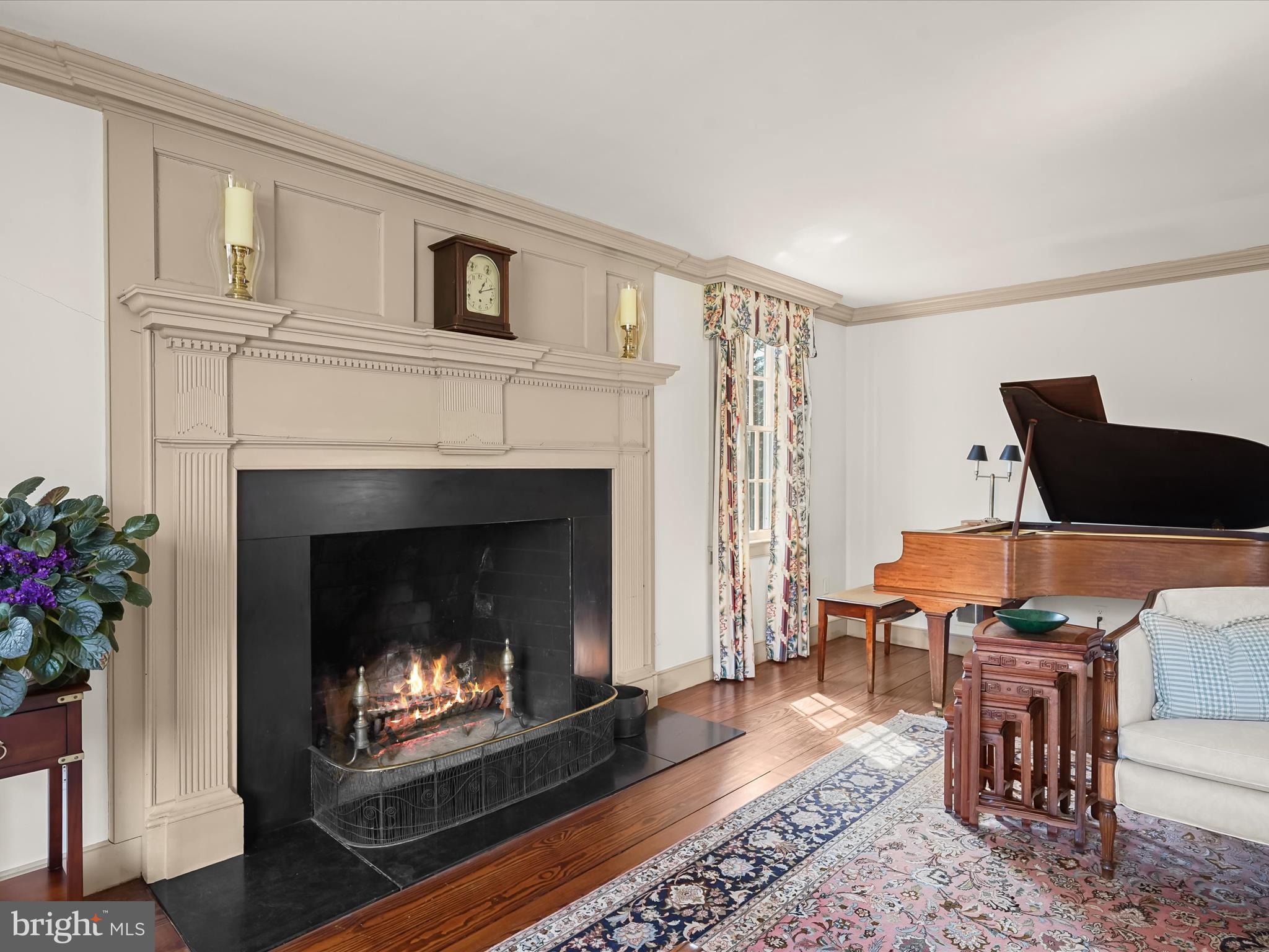 WOODSIDE ESTATES - Residential