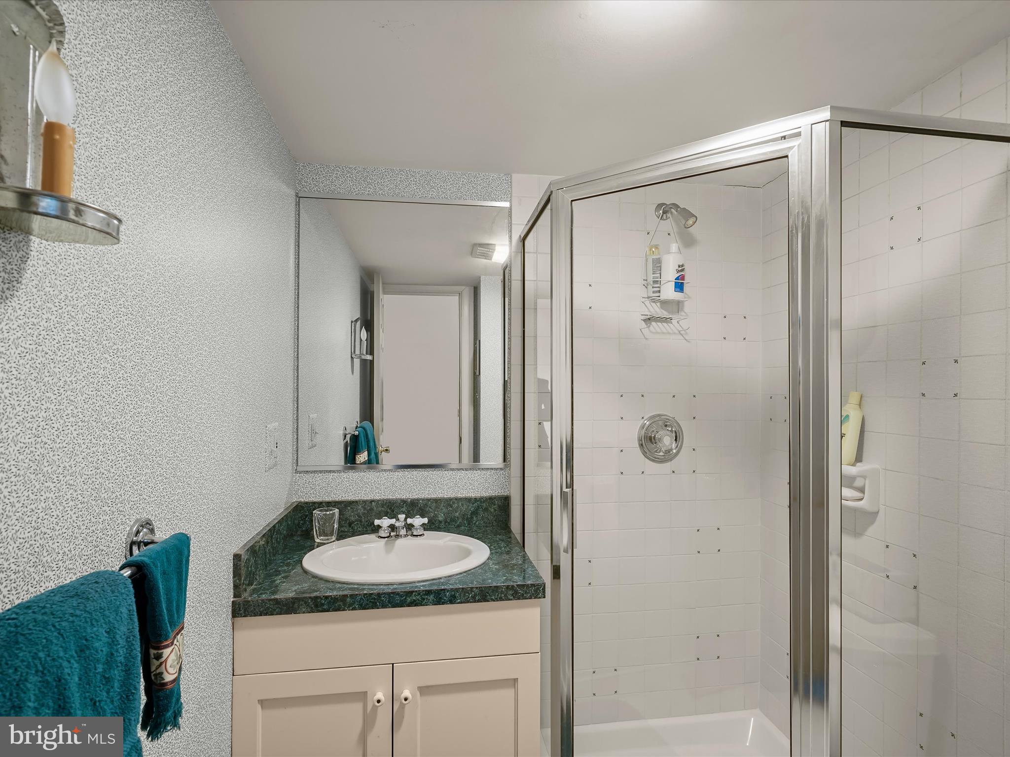 WOODSIDE ESTATES - Residential