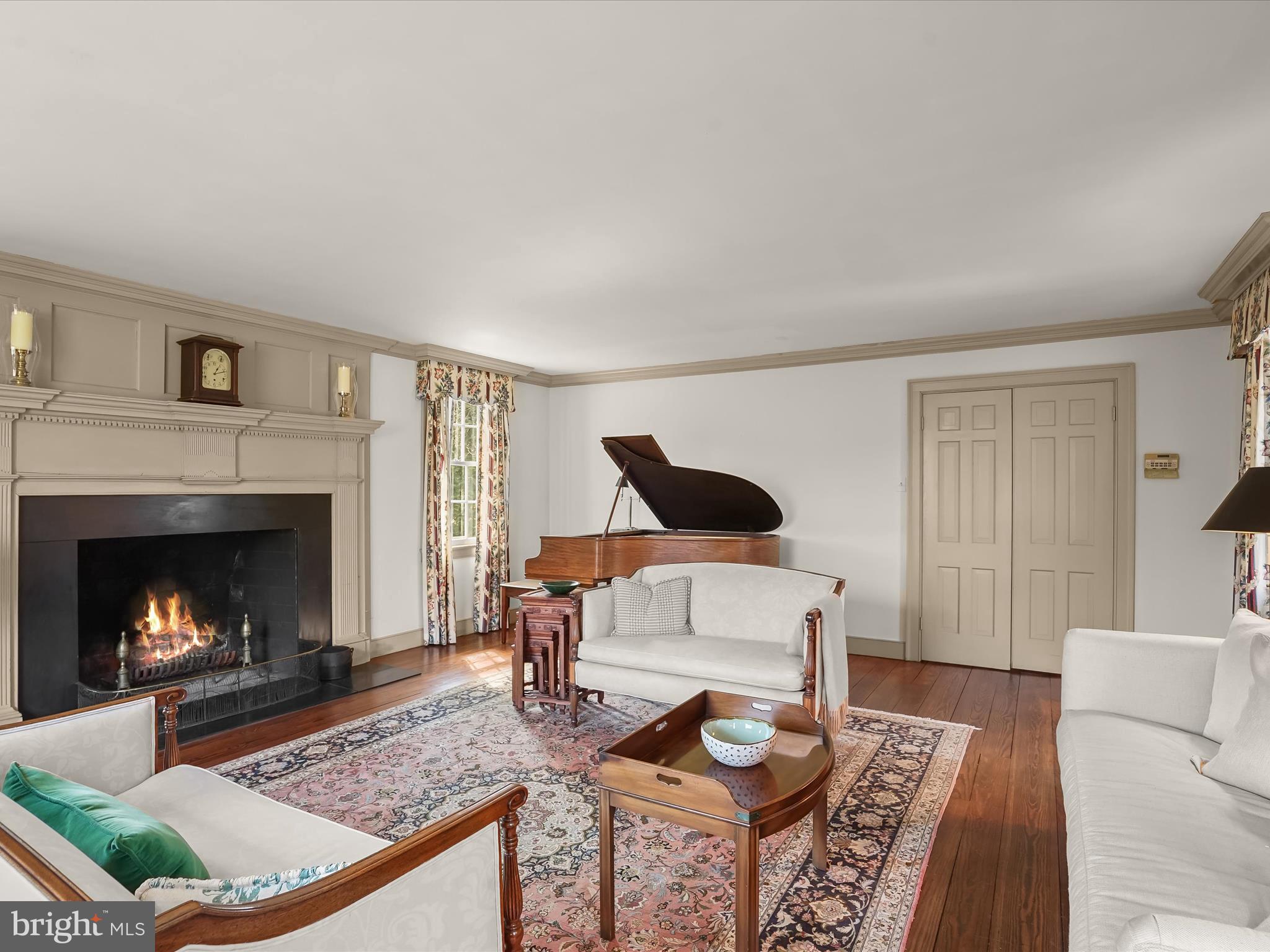 WOODSIDE ESTATES - Residential