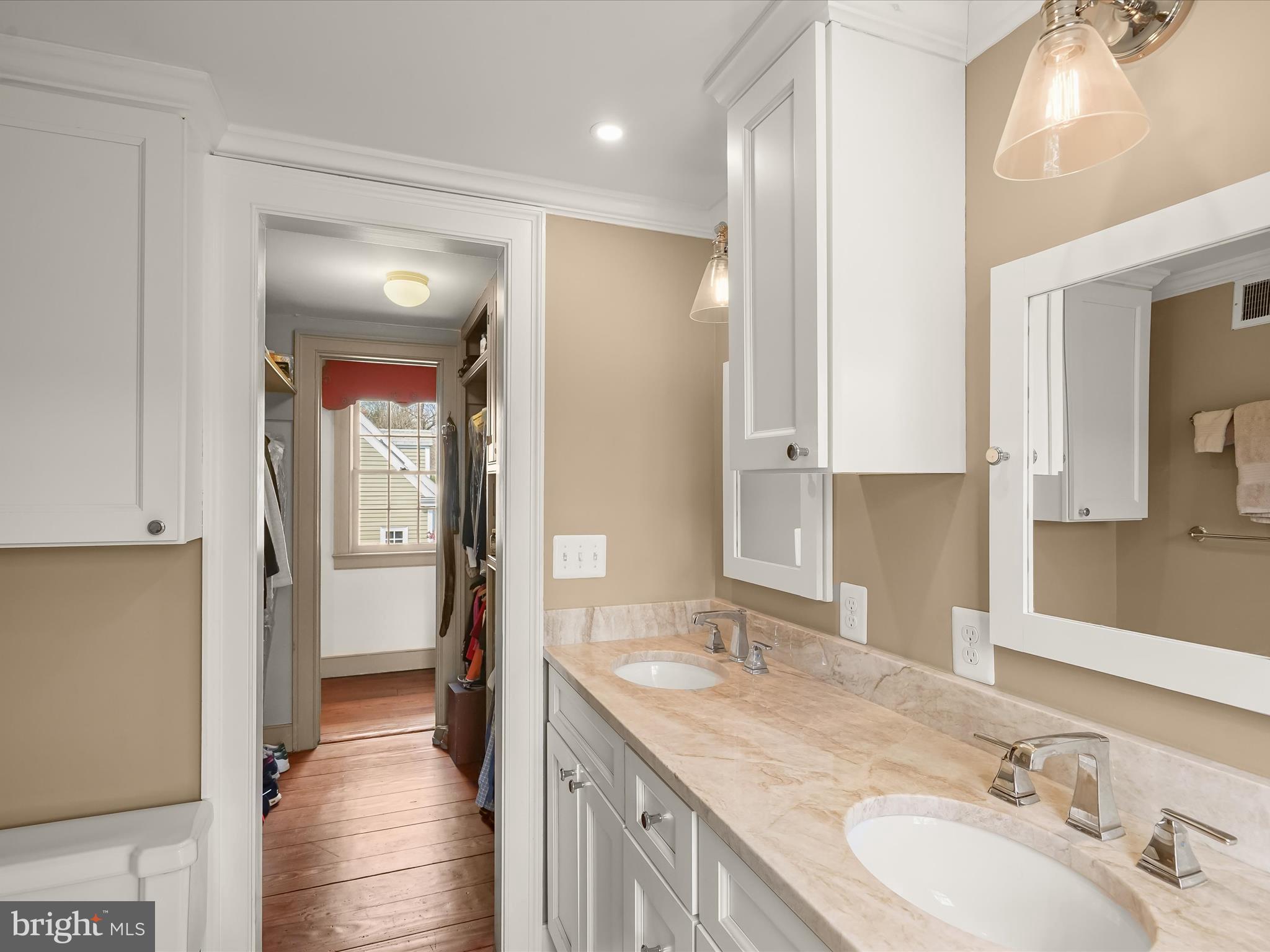 WOODSIDE ESTATES - Residential