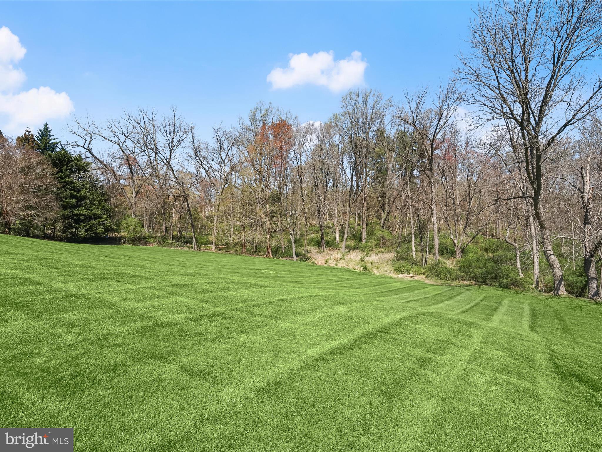 WOODSIDE ESTATES - Residential