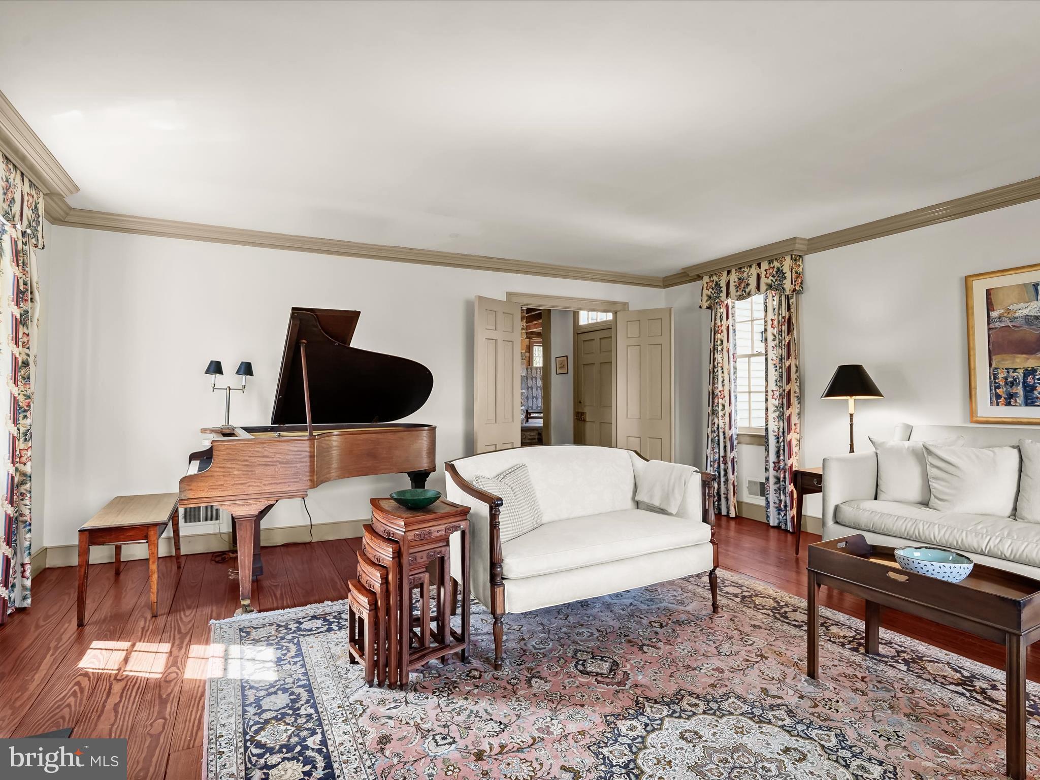 WOODSIDE ESTATES - Residential