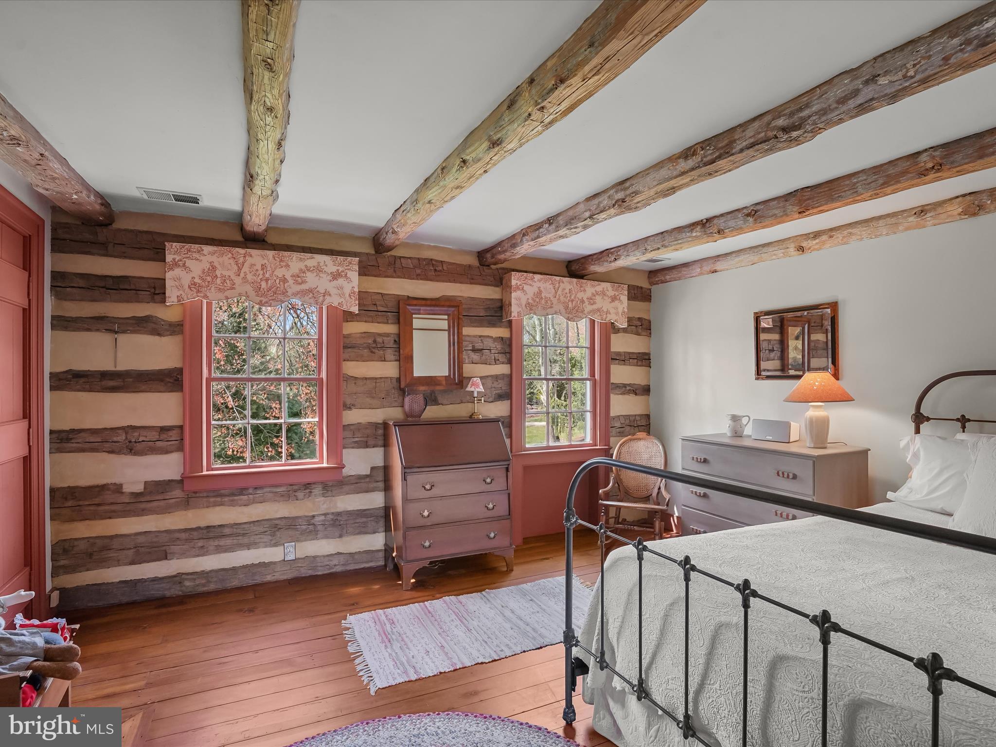 WOODSIDE ESTATES - Residential