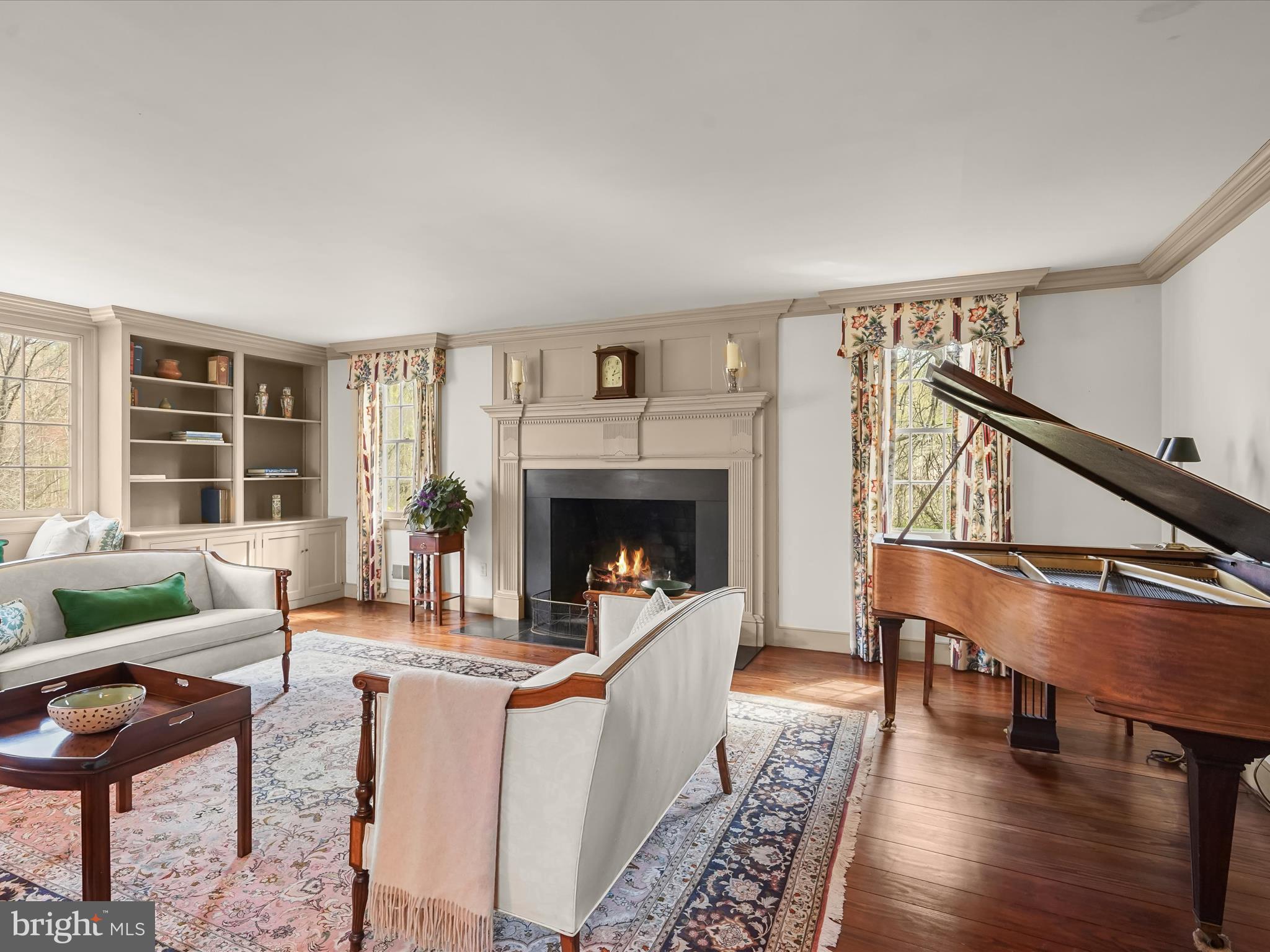 WOODSIDE ESTATES - Residential