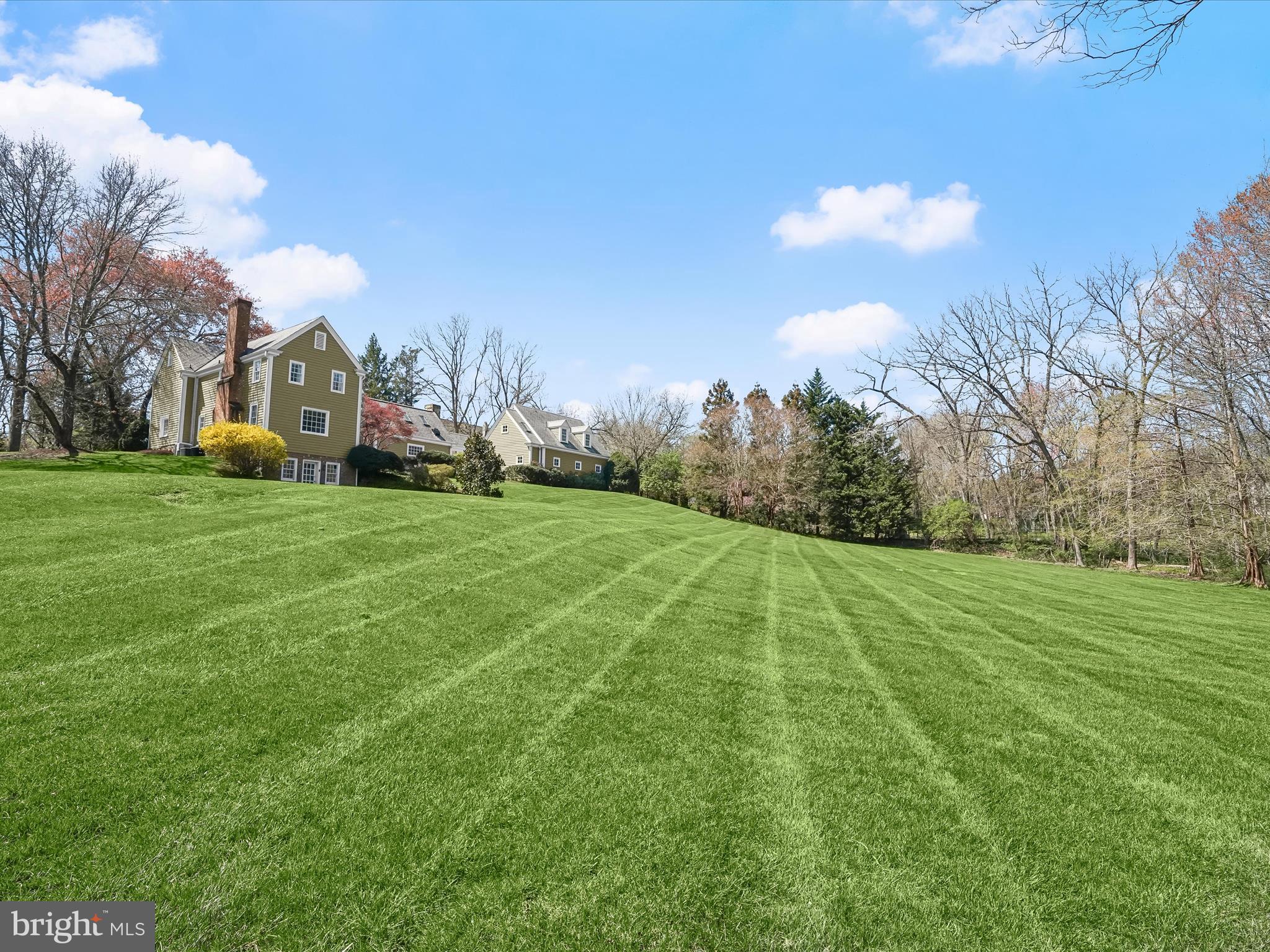 WOODSIDE ESTATES - Residential