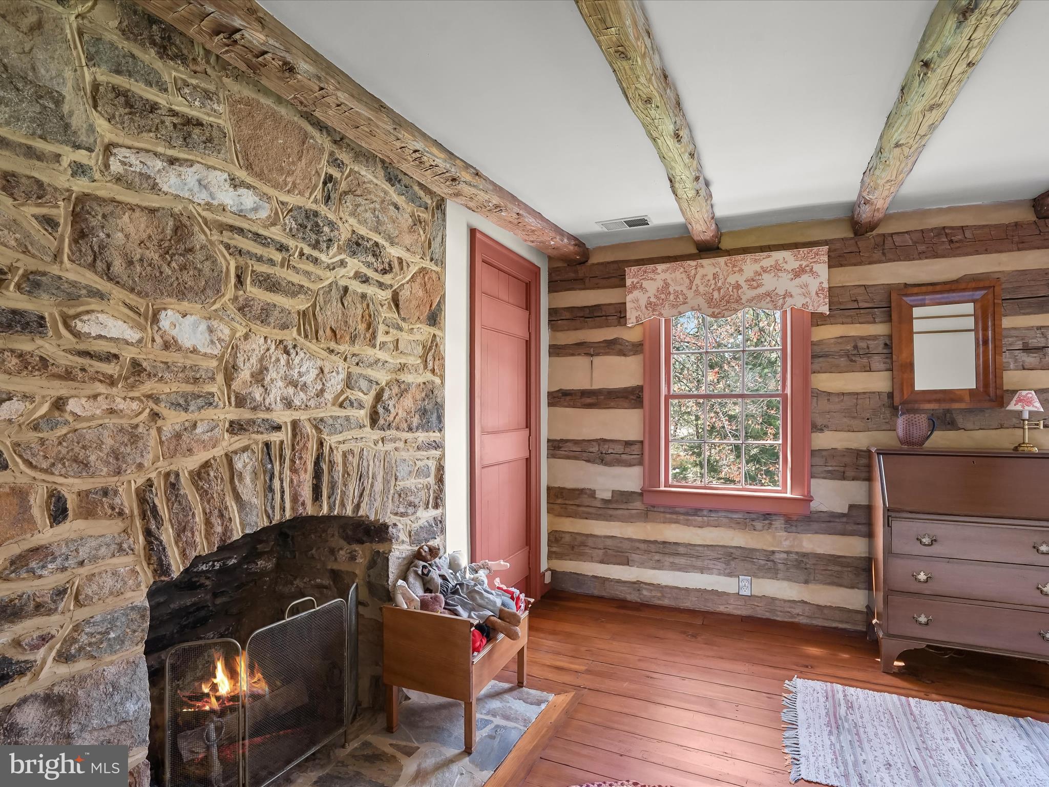 WOODSIDE ESTATES - Residential