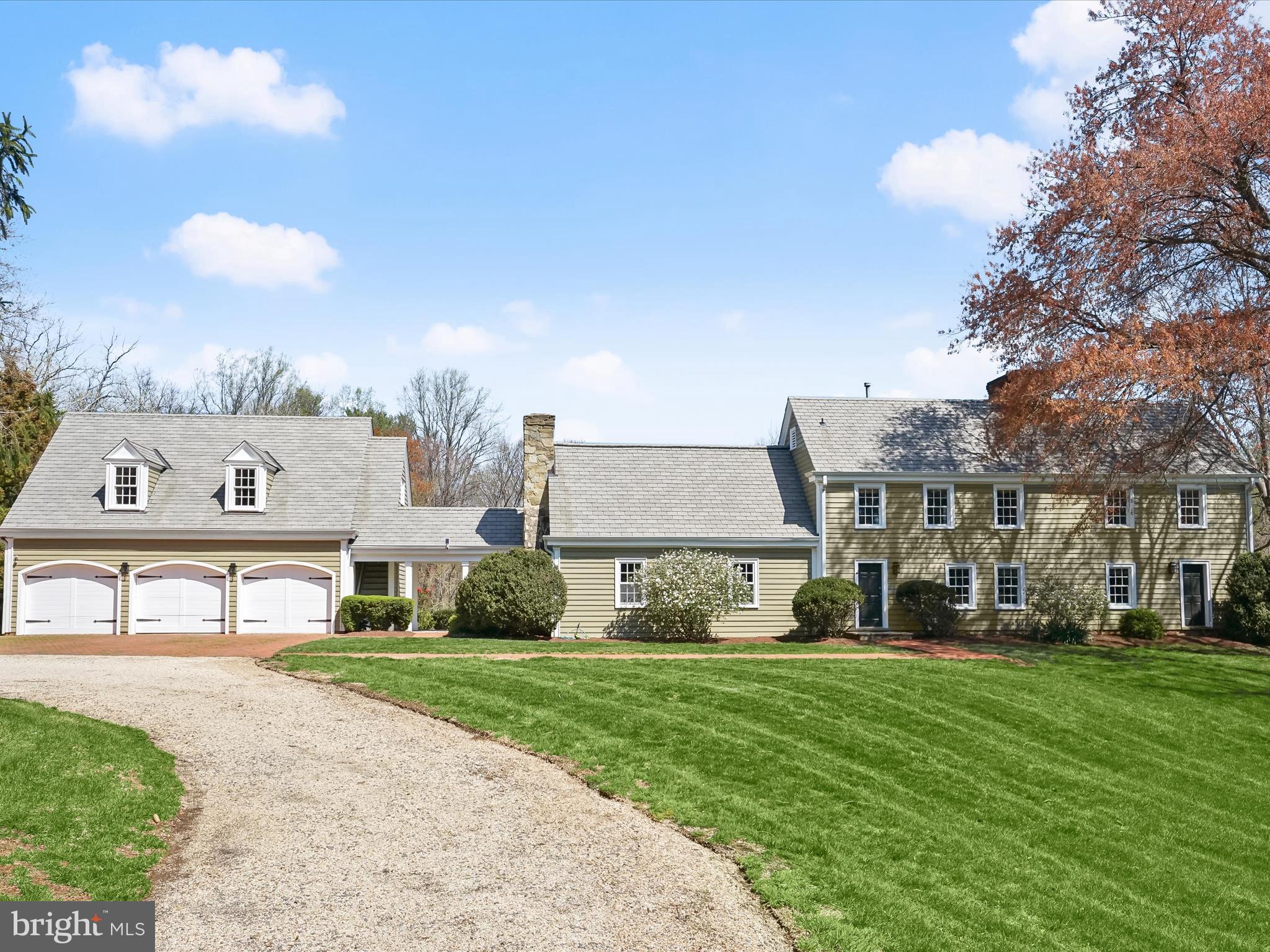 WOODSIDE ESTATES - Residential