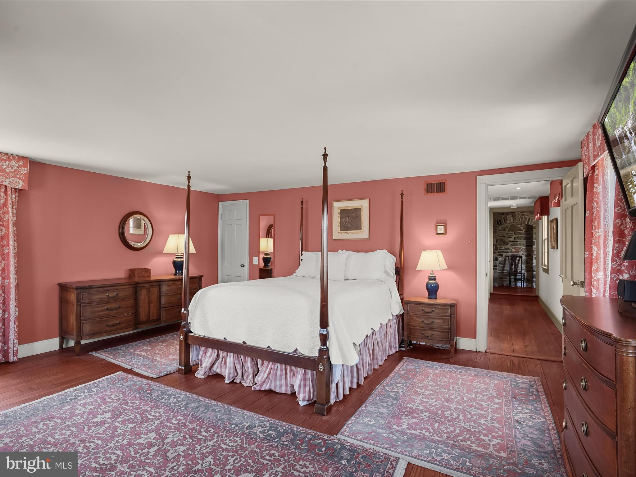 WOODSIDE ESTATES - Residential