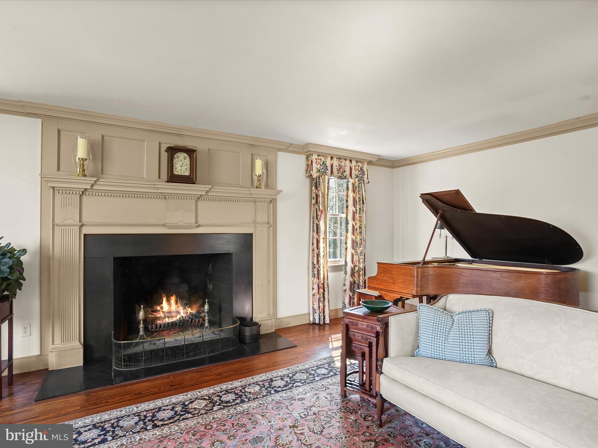 WOODSIDE ESTATES - Residential