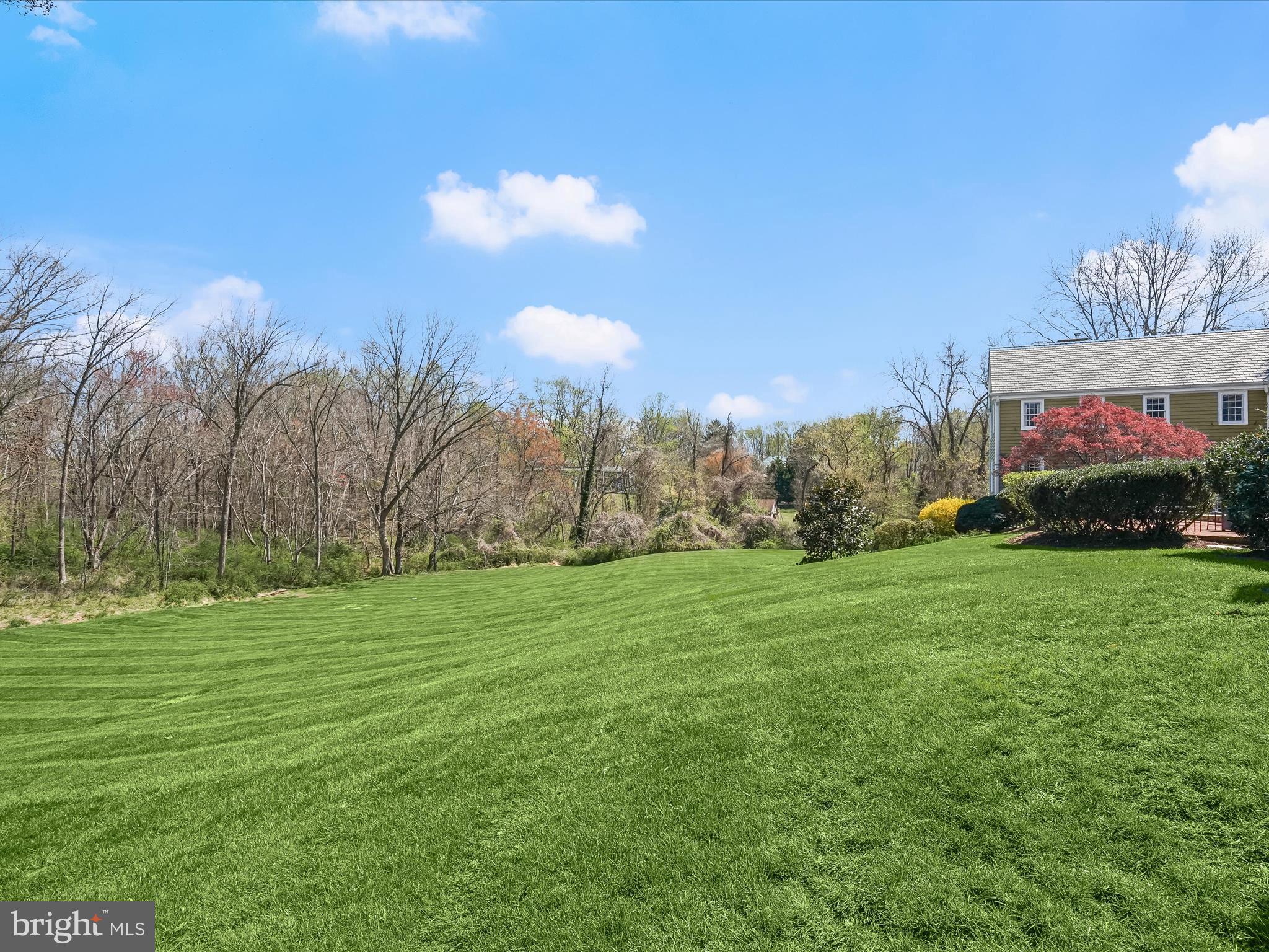 WOODSIDE ESTATES - Residential