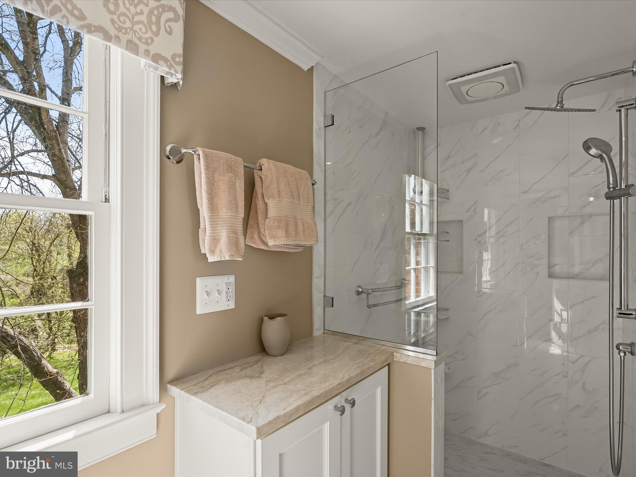 WOODSIDE ESTATES - Residential