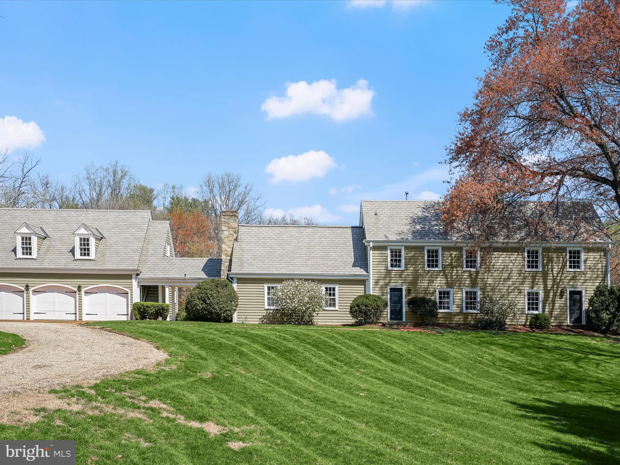 WOODSIDE ESTATES - Residential