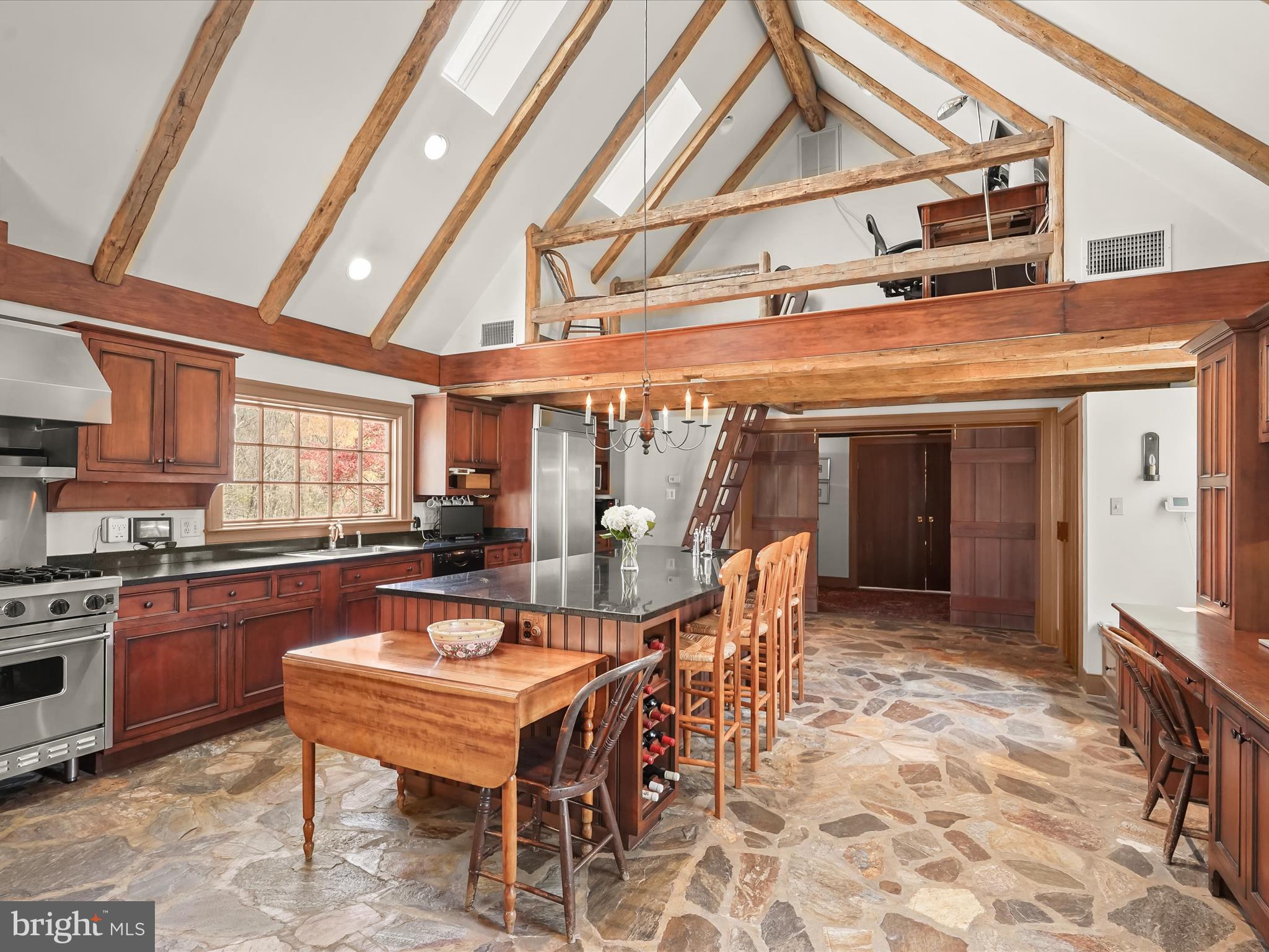 WOODSIDE ESTATES - Residential