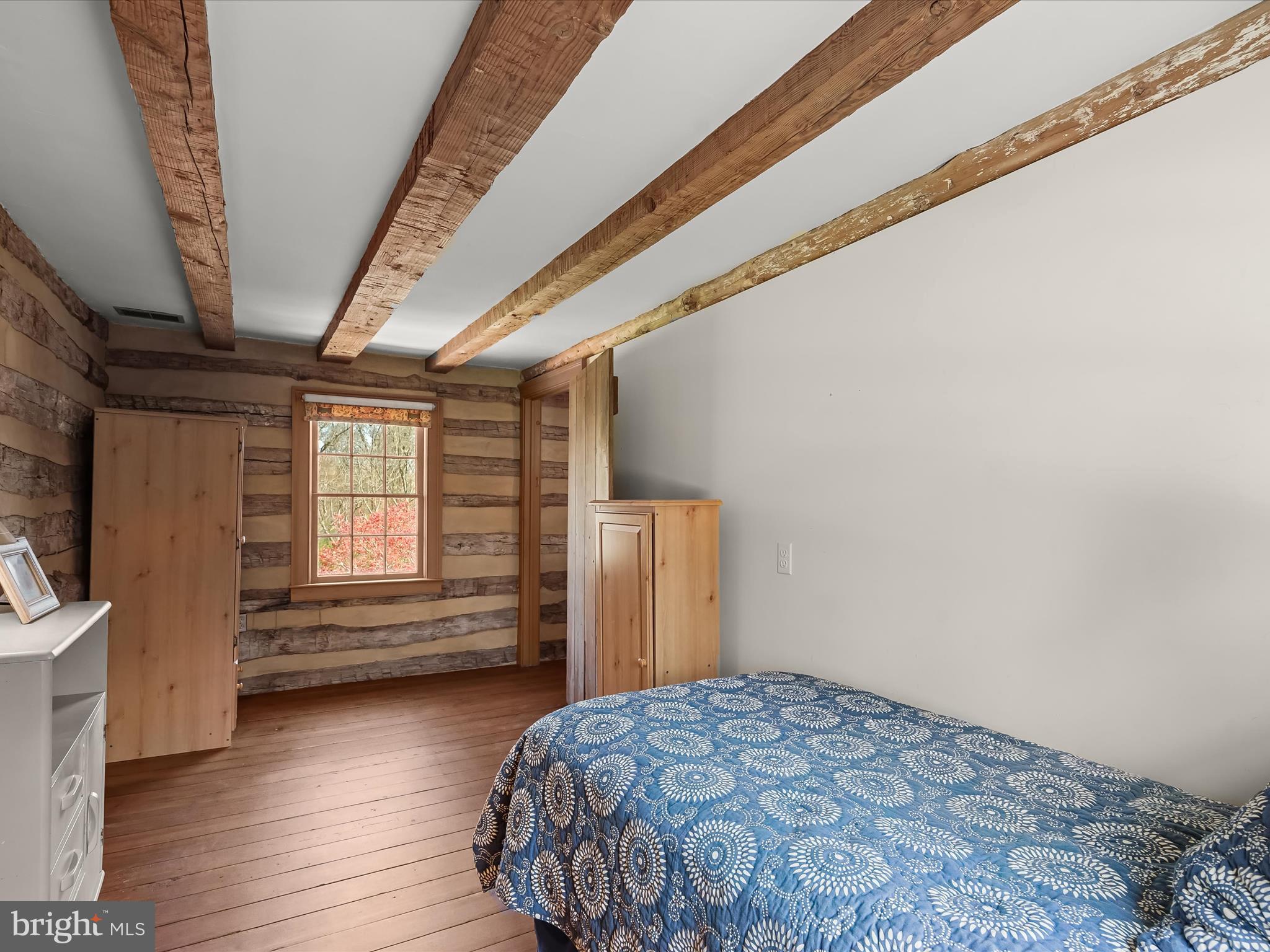 WOODSIDE ESTATES - Residential