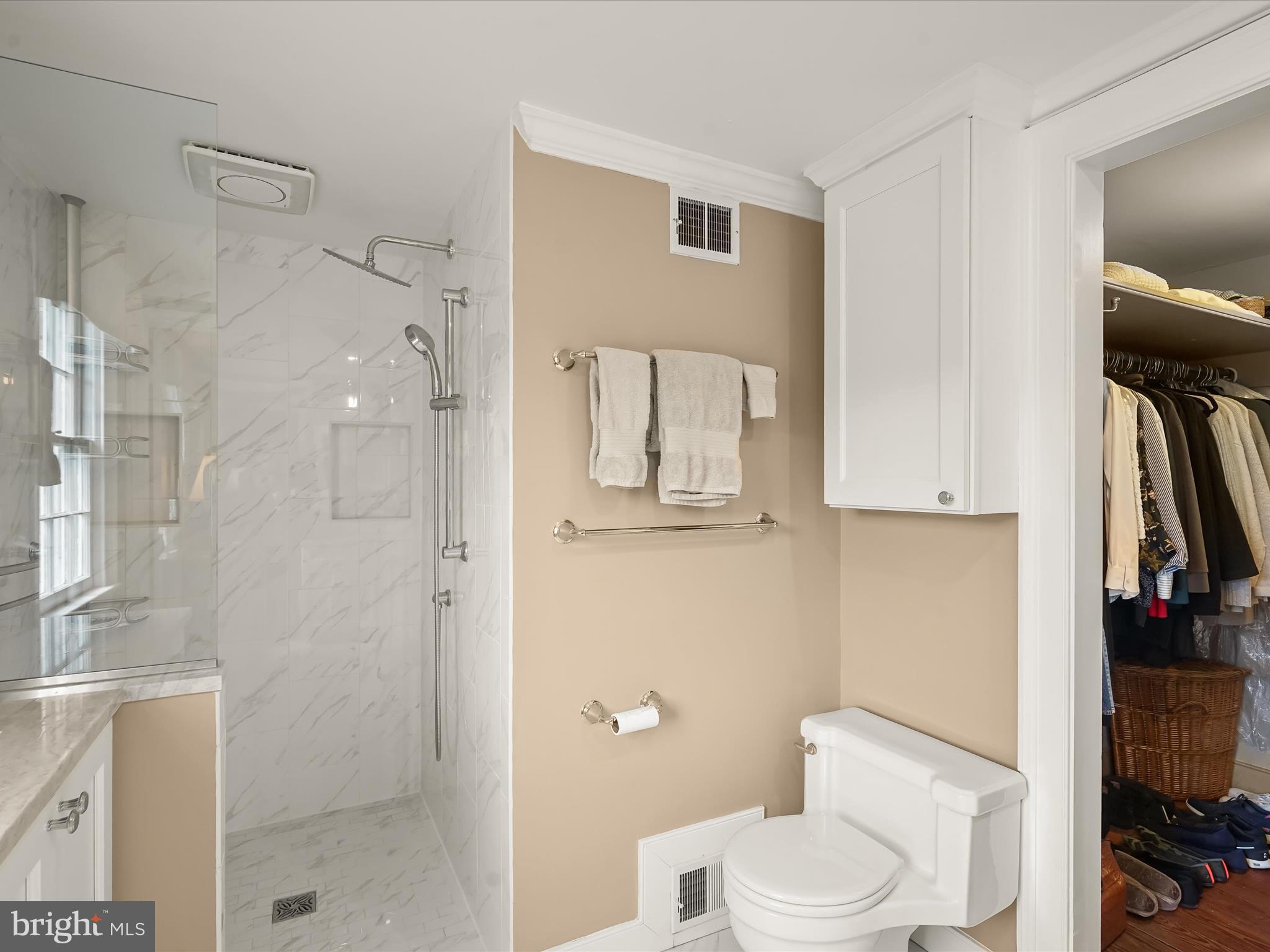 WOODSIDE ESTATES - Residential