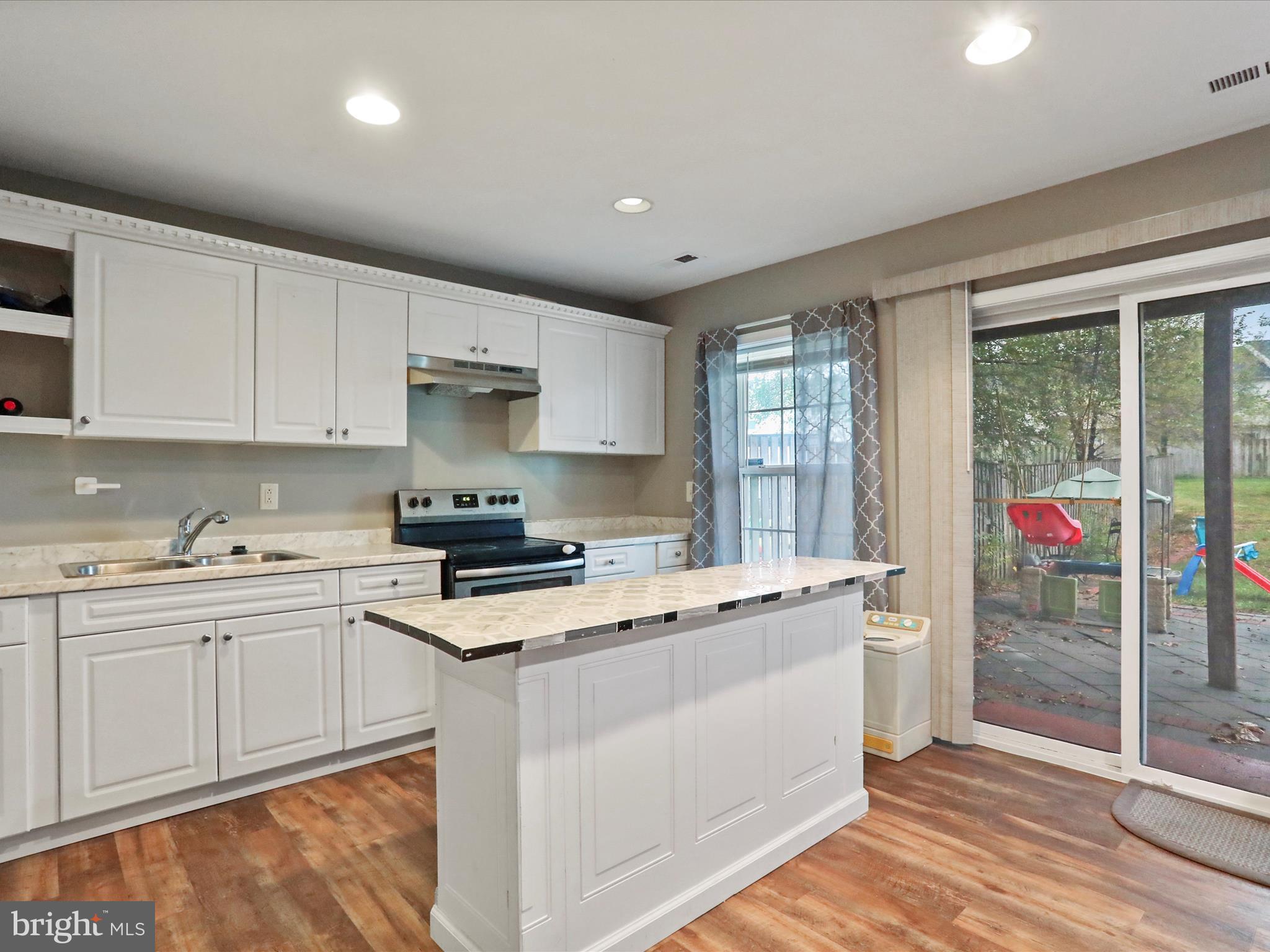 PRENTISS POINT II TOWNHOMES - Residential