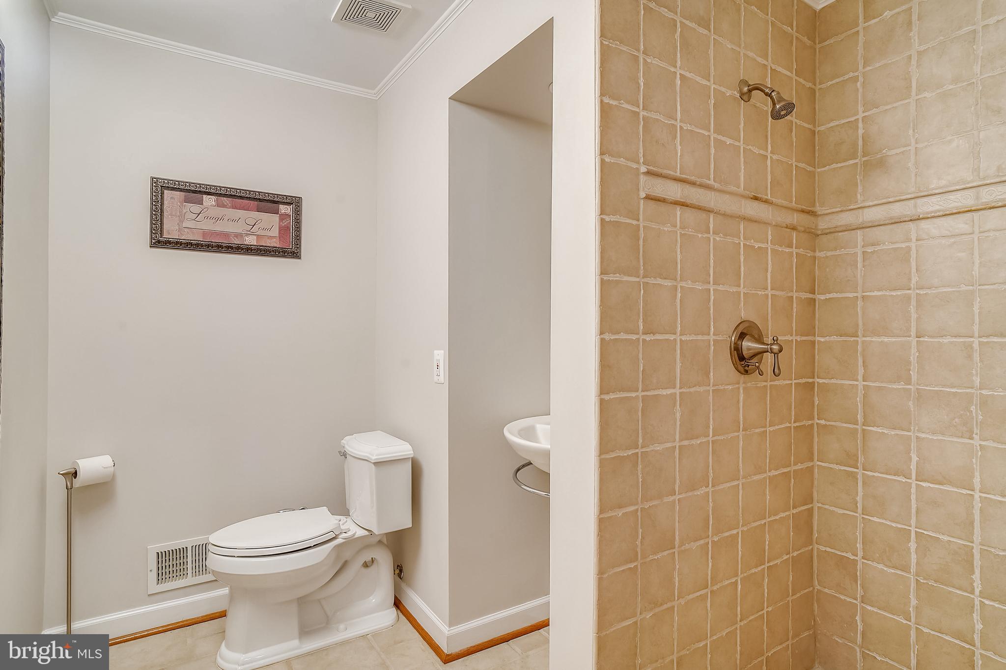 ROLLING KNOLLS - Residential