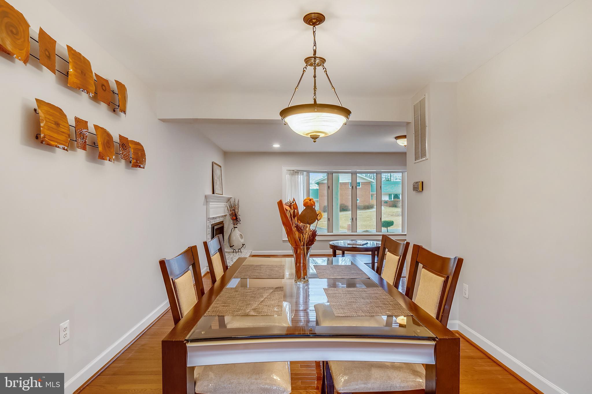 ROLLING KNOLLS - Residential